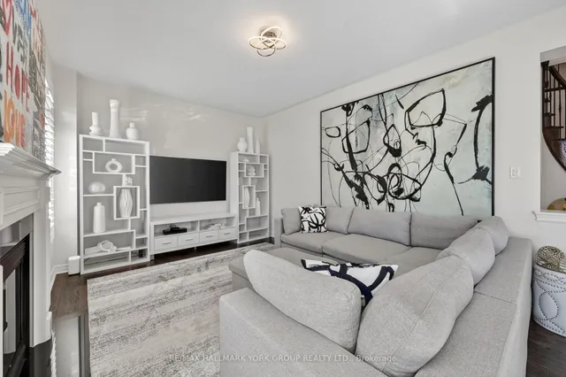 75 Mclarty Gate, Aurora 5