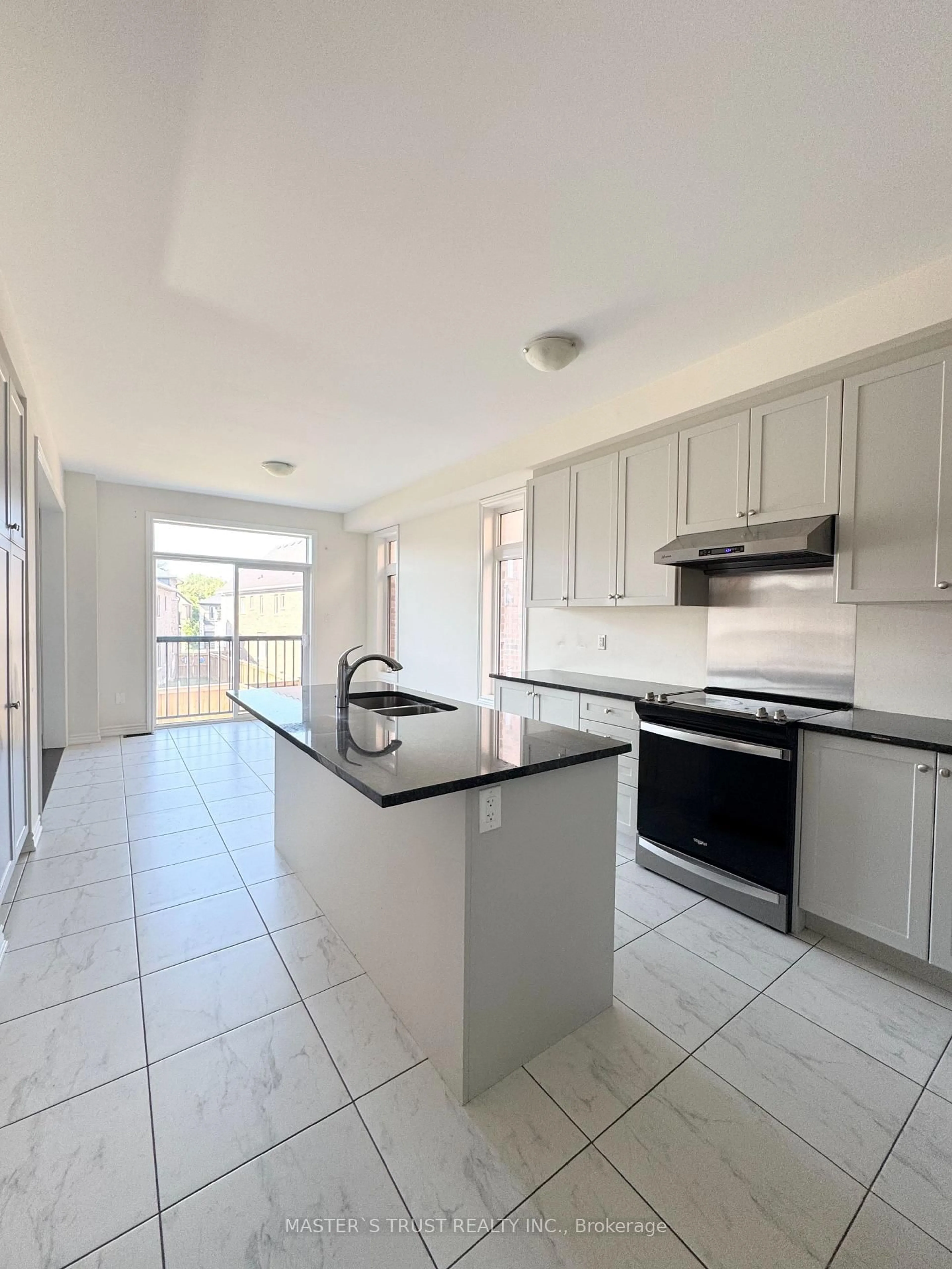 Standard kitchen, unknown for 78 Kentledge Ave, East Gwillimbury Ontario L9N 0E5
