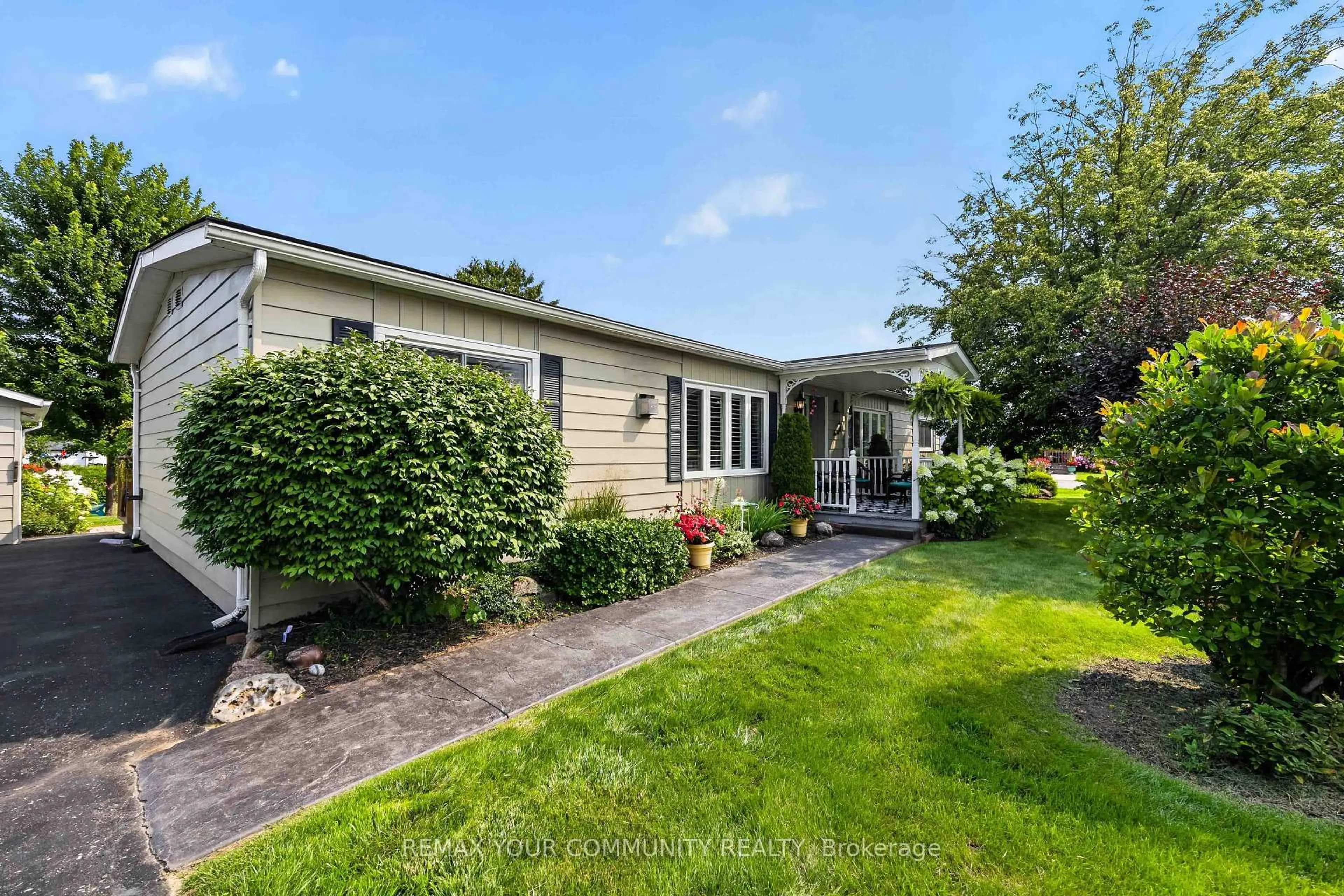 Unknown for 131 Roxanna Dr, Georgina Ontario L0E 1R0
