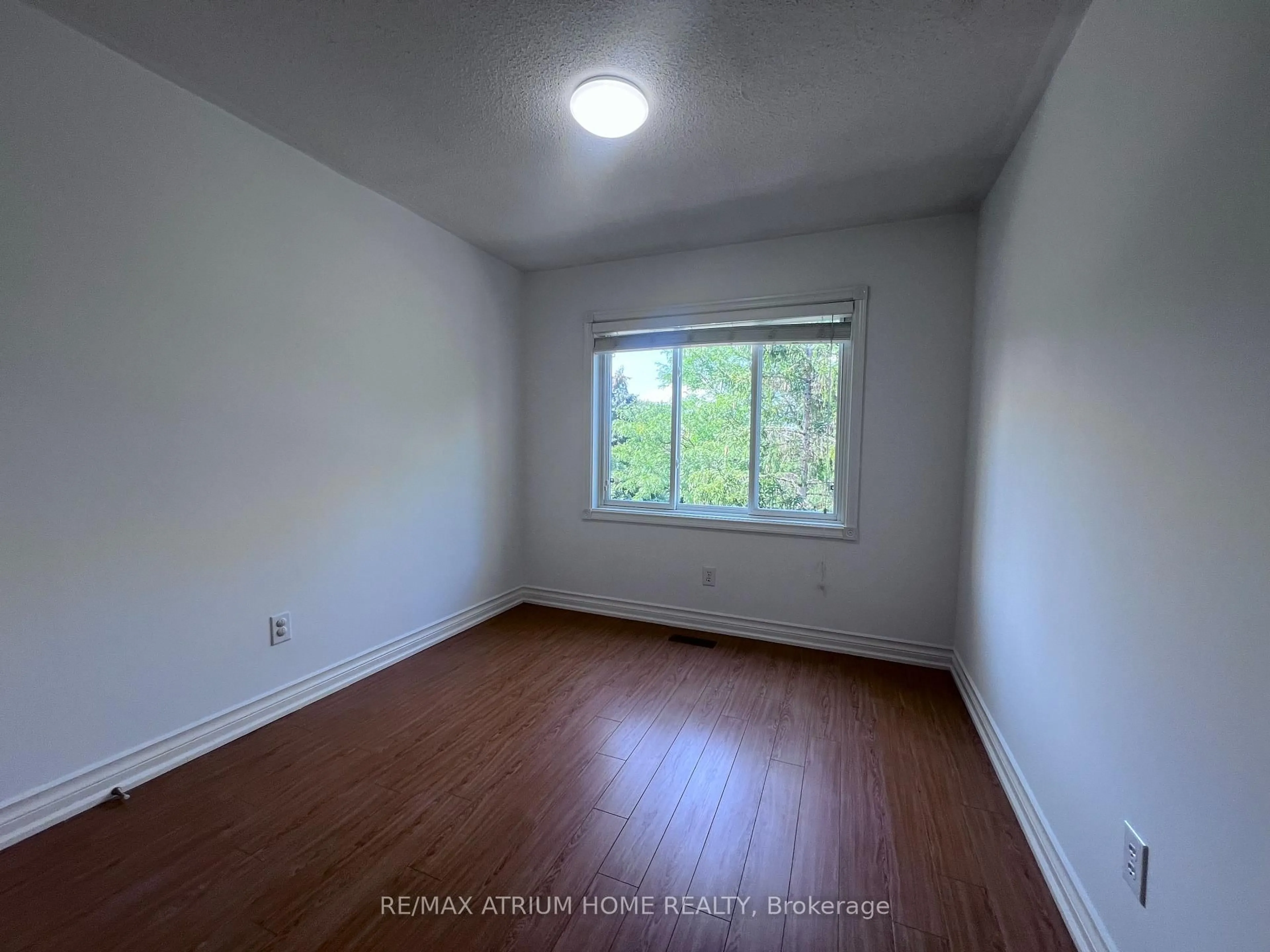 A pic of a room for 18 Breezeway Cres, Richmond Hill Ontario L4S 1V7