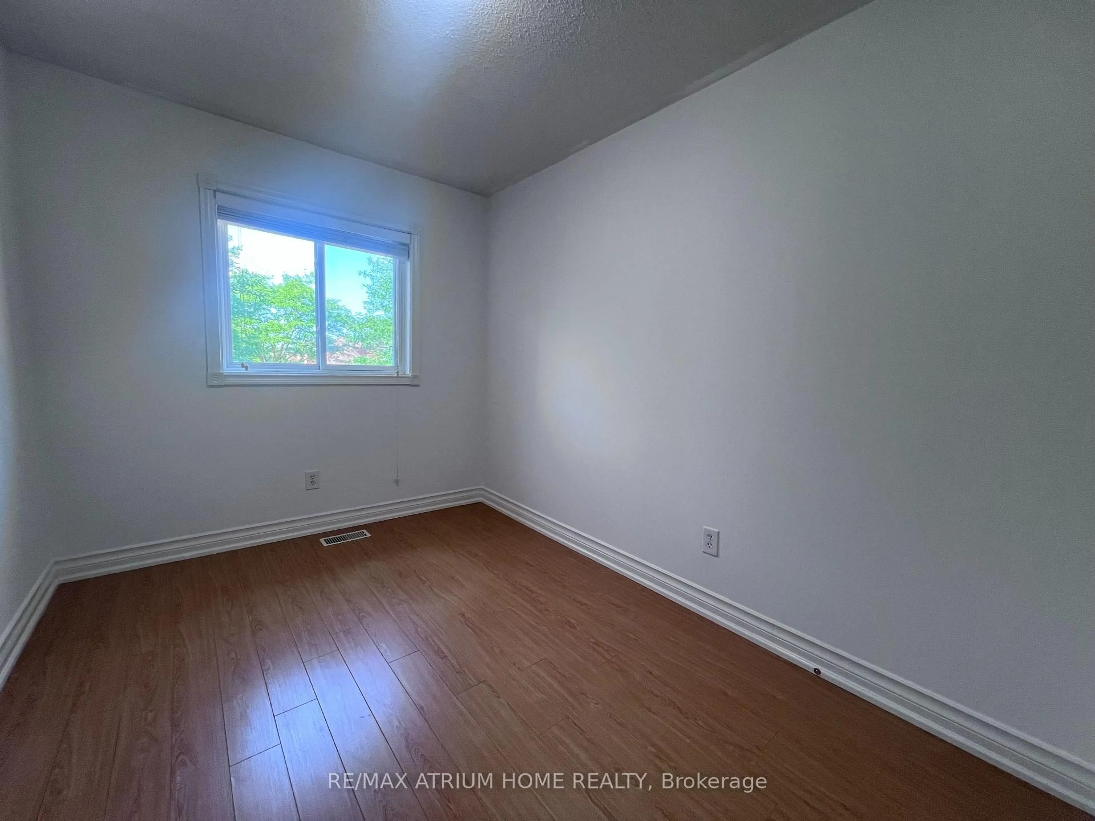 A pic of a room for 18 Breezeway Cres, Richmond Hill Ontario L4S 1V7