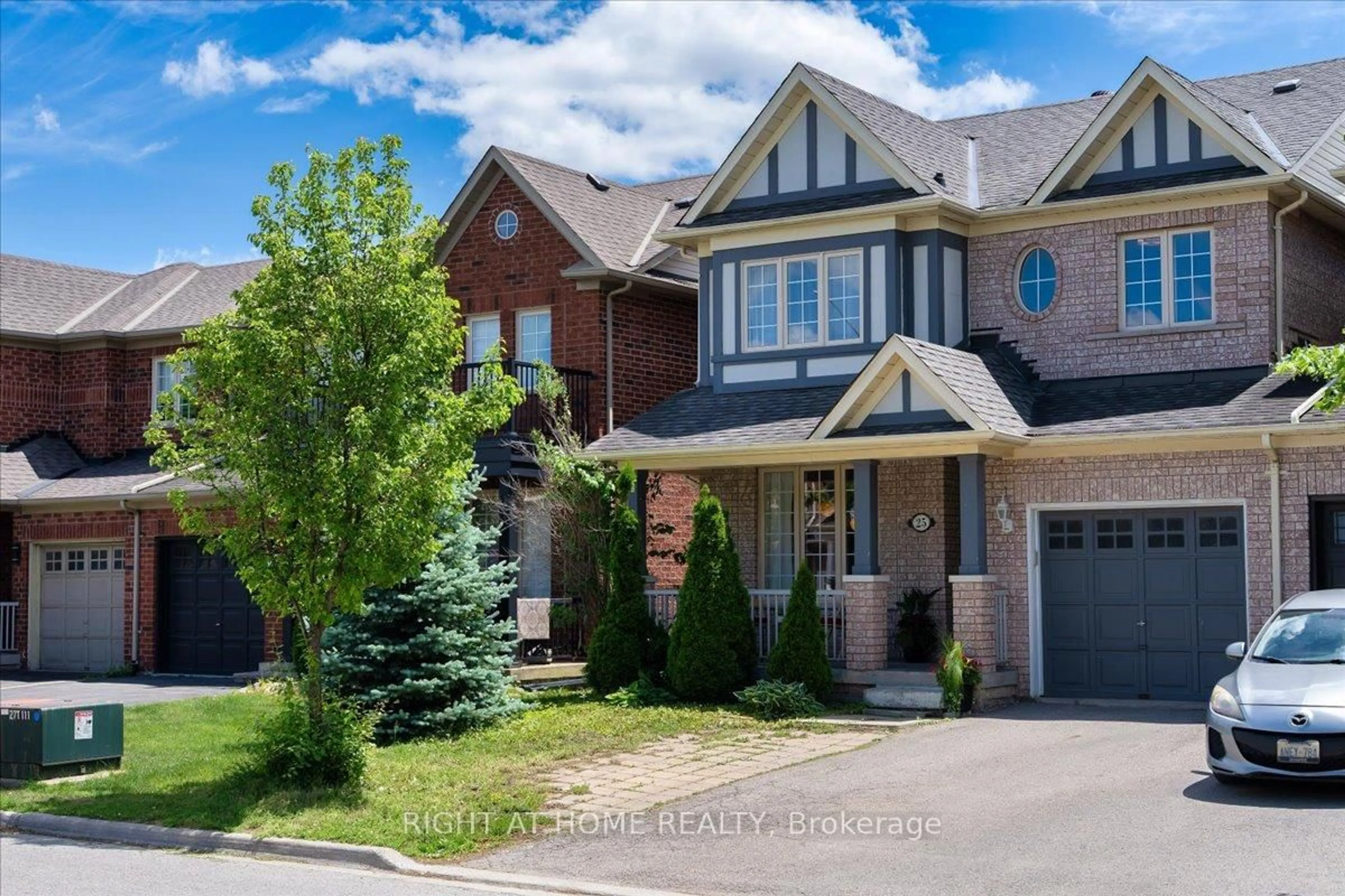 Home with brick exterior material, street for 25 Longwood Ave, Richmond Hill Ontario L4E 4A5