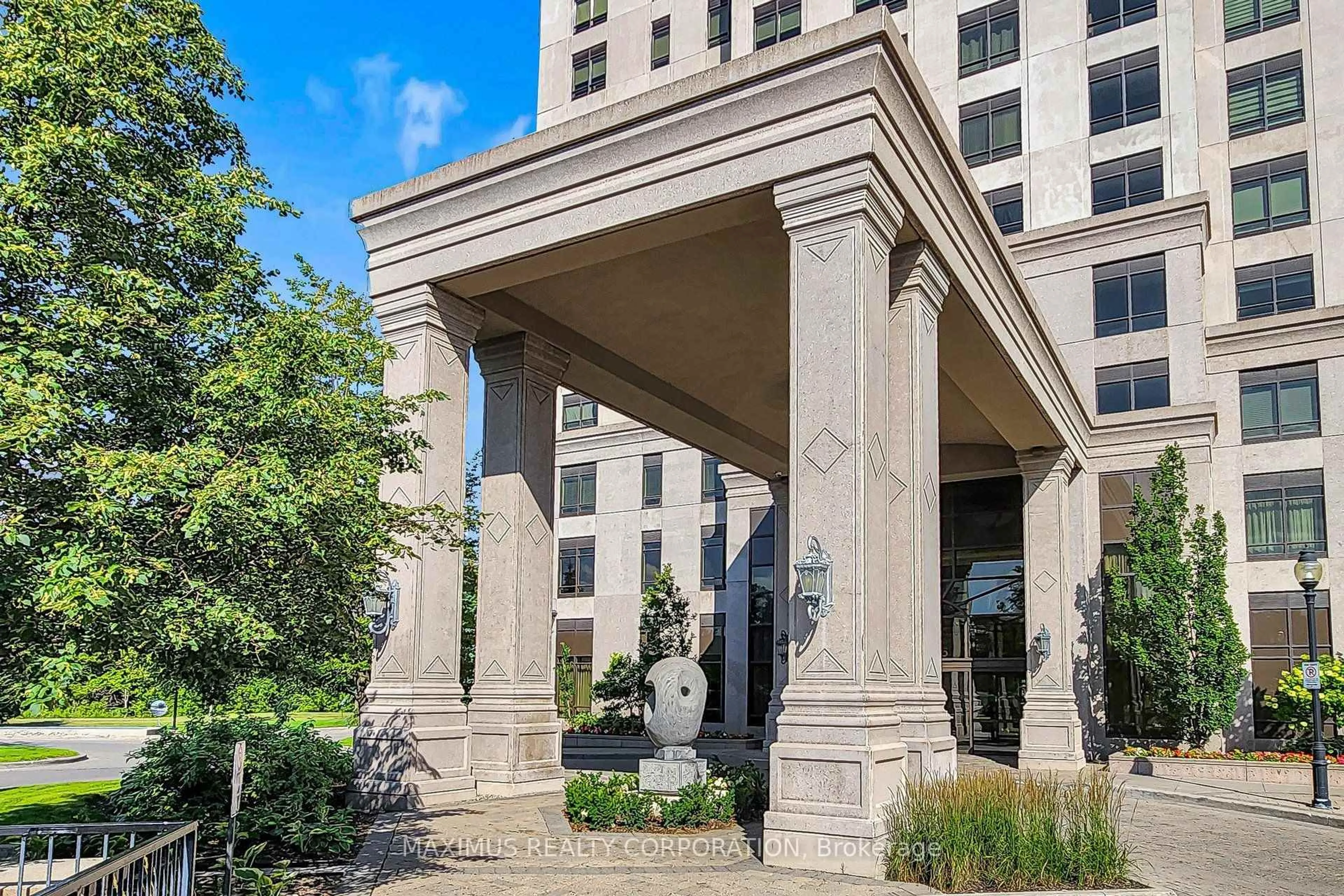 Indoor foyer for 9255 Jane St #1408, Vaughan Ontario L6A 0K1