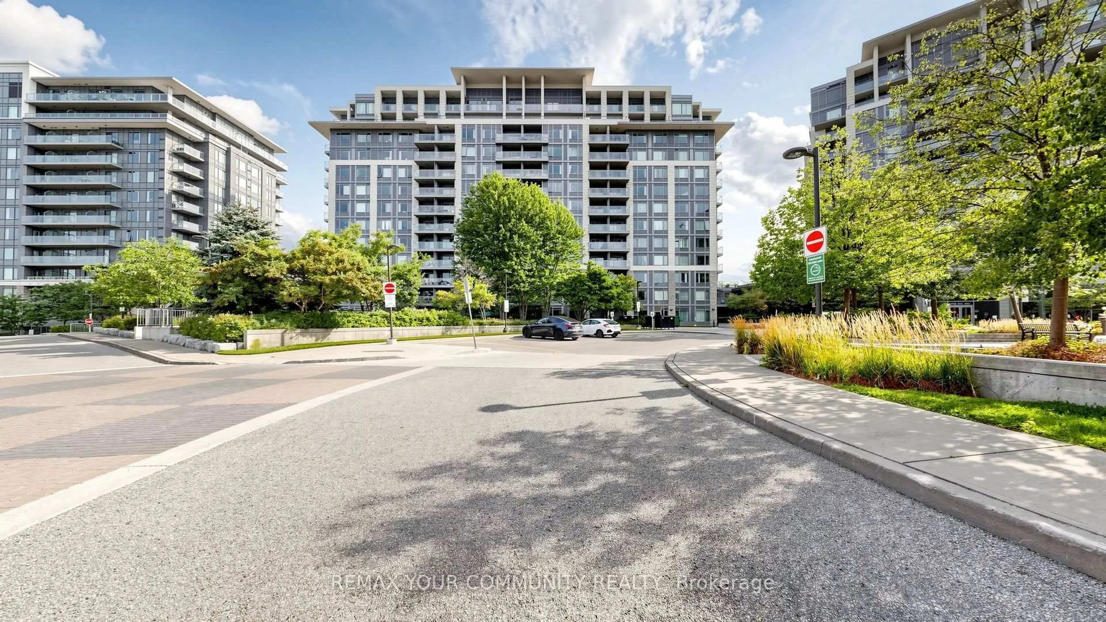 Unknown for 273 South Park Rd #215, Markham Ontario L3T 0B5