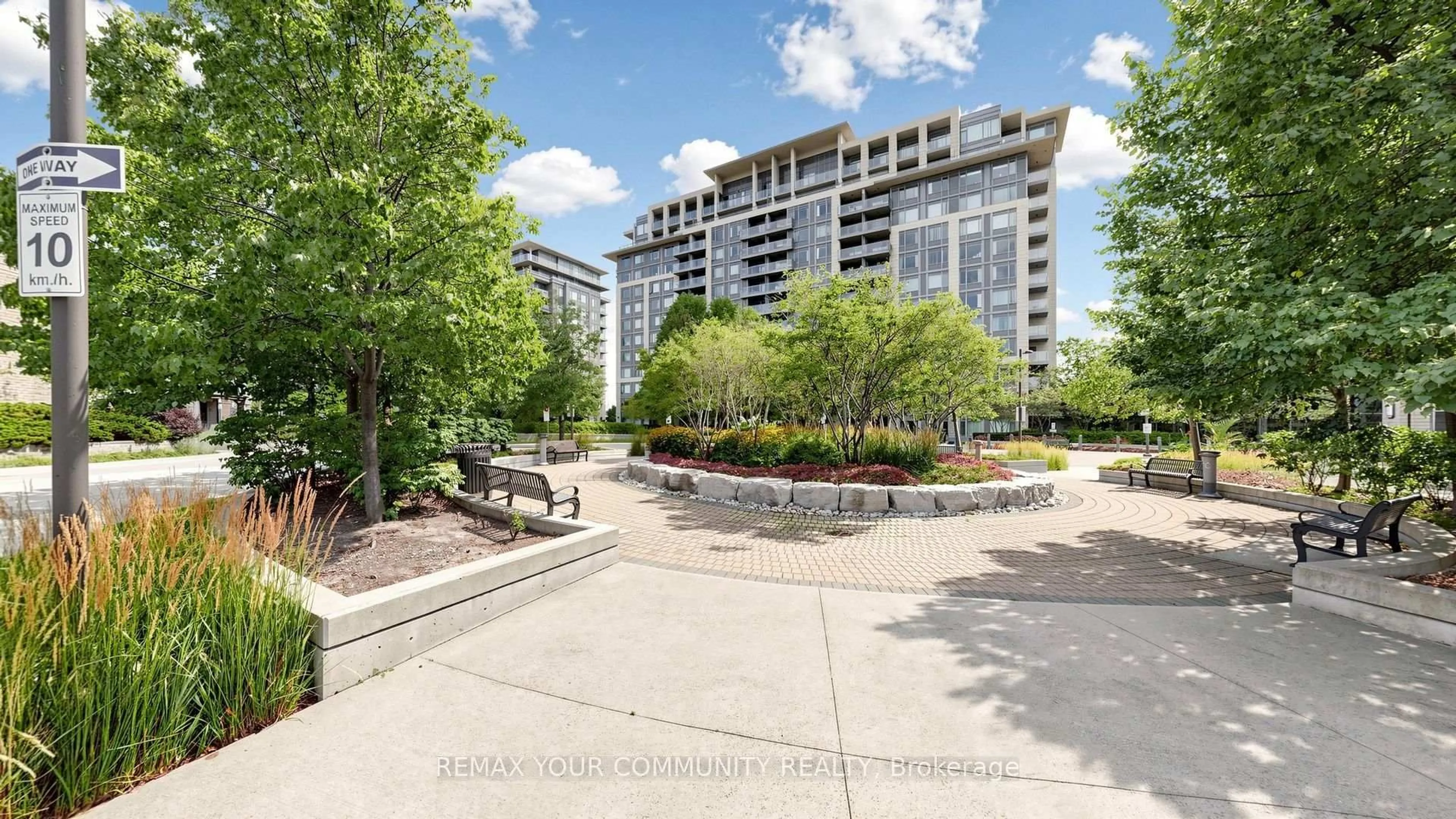 Patio, unknown for 273 South Park Rd #215, Markham Ontario L3T 0B5