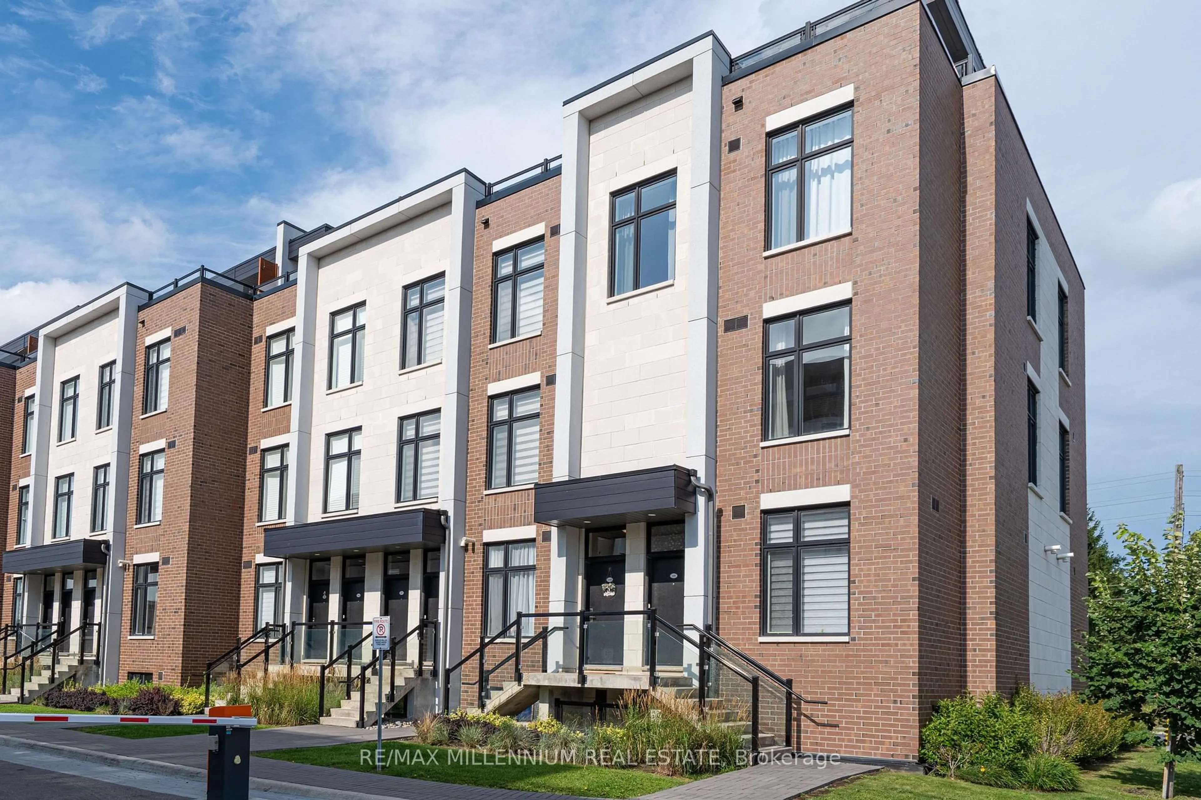 Home with brick exterior material, street for 9560 Islington Ave #U208, Vaughan Ontario L4H 4Z5