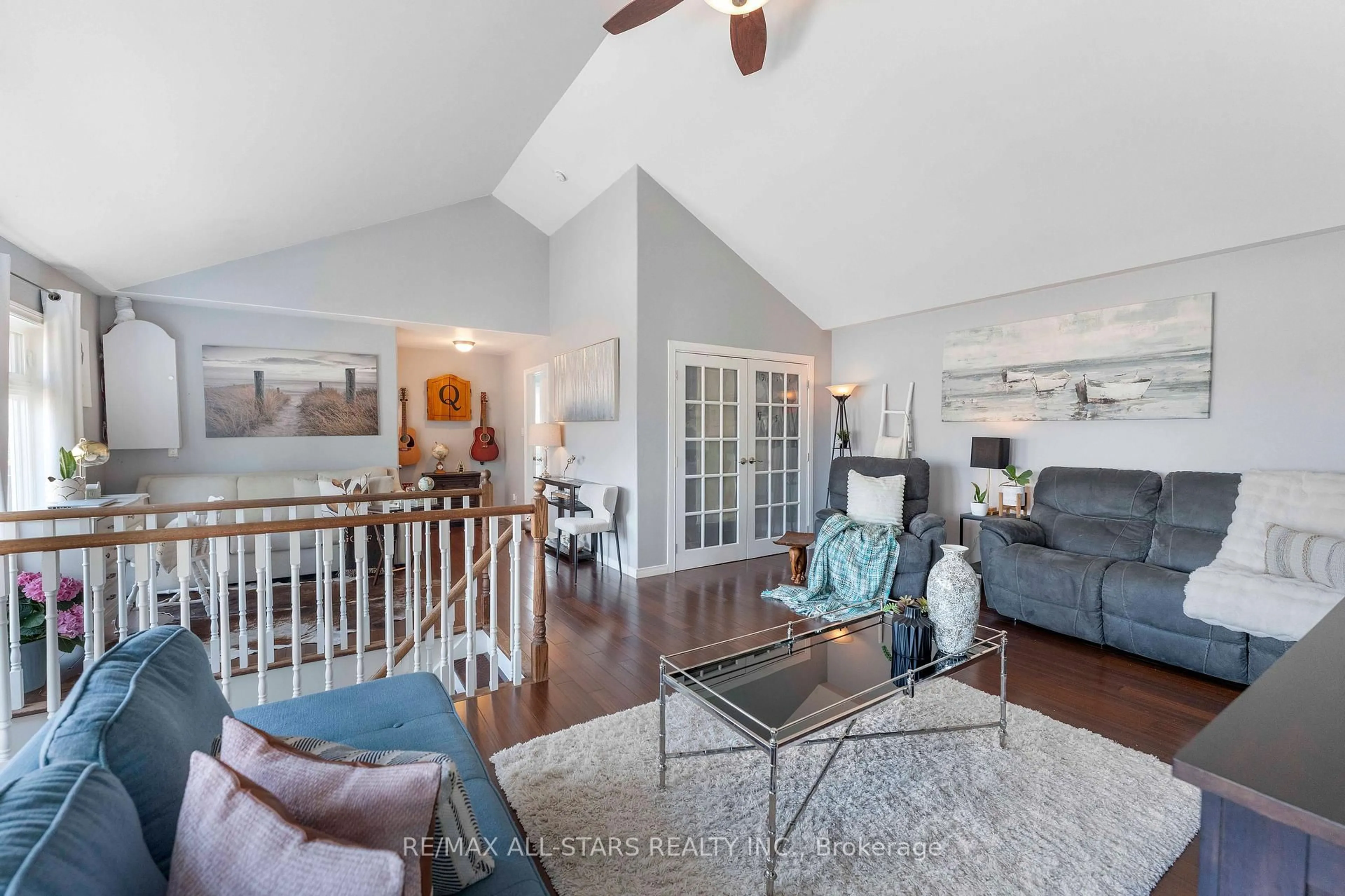 Living room with furniture, unknown for 39 Franklin Beach Rd, Georgina Ontario L0E 1L0
