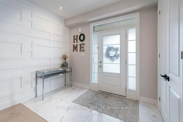 87 Carondale Sq, East Gwillimbury 3