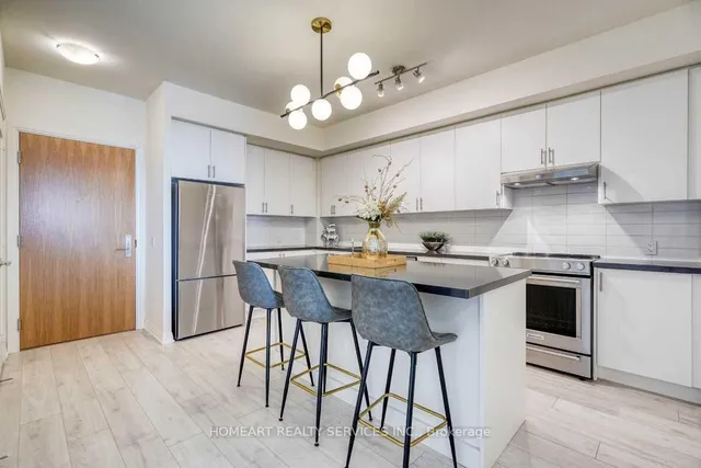 8960 Jane St #314, Vaughan 3