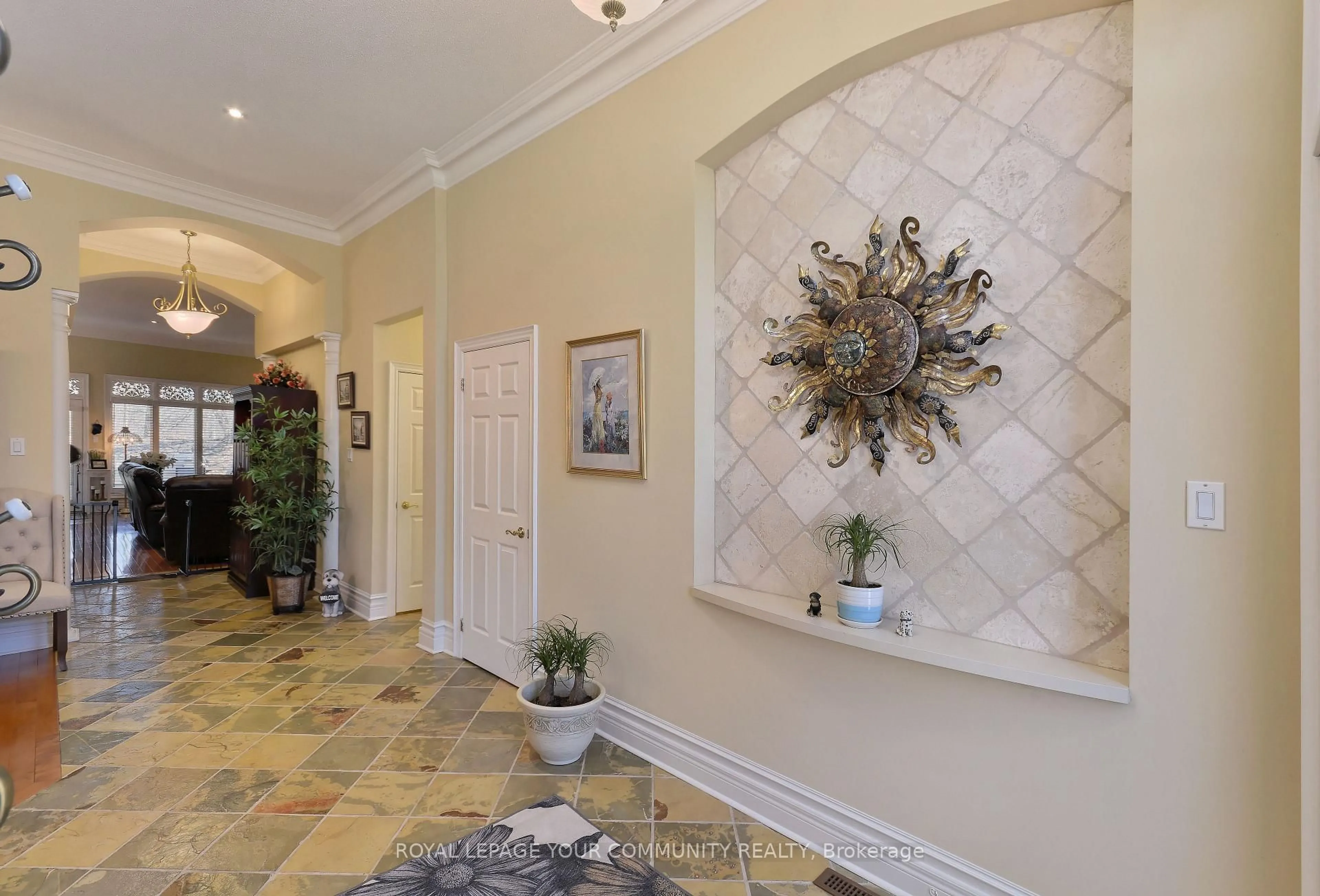 Indoor entryway for 158 Legendary Tr, Whitchurch-Stouffville Ontario L4A 1N6
