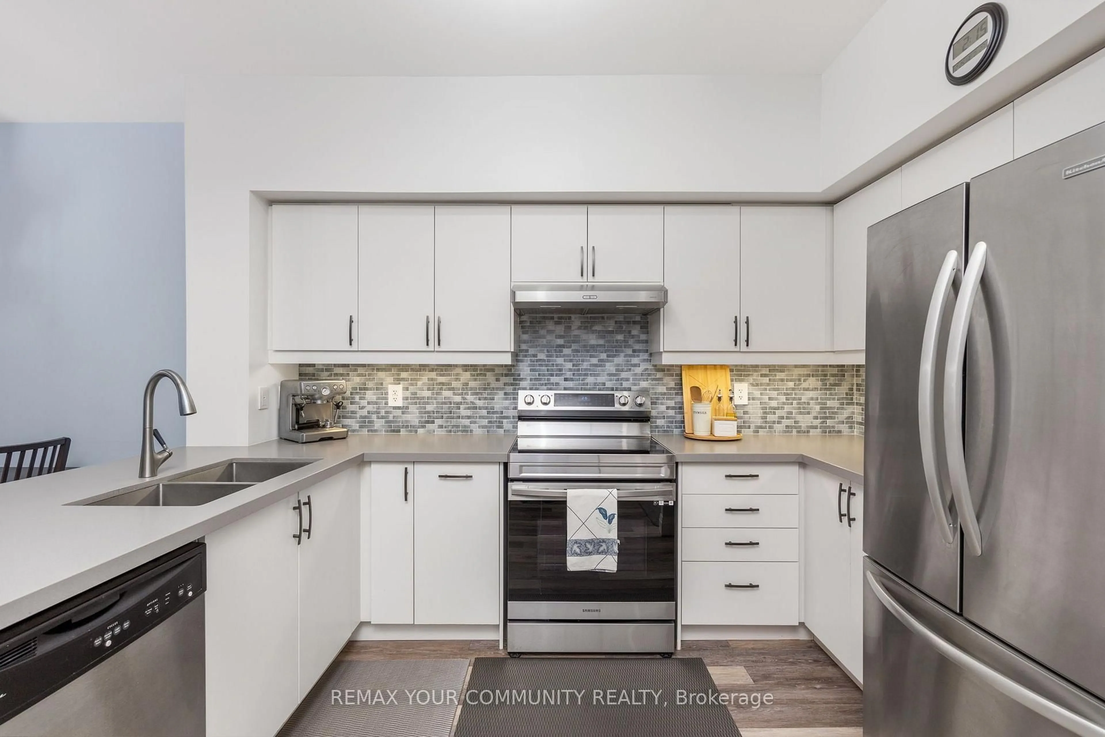 Unknown for 9973 Keele St #202, Vaughan Ontario L6A 3Y5