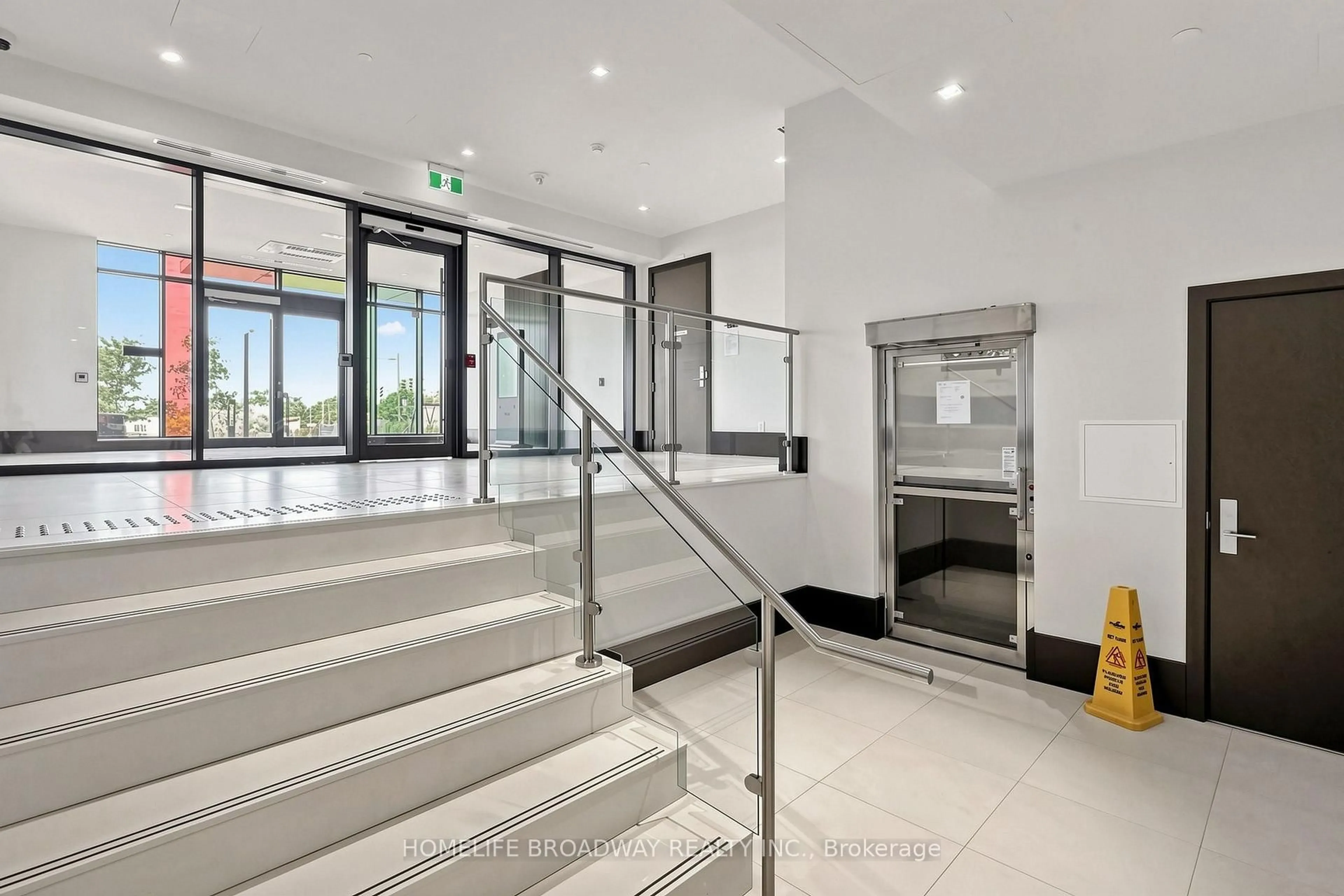 Indoor foyer for 12 Gandhi Lane #2708, Markham Ontario L3T 0G8