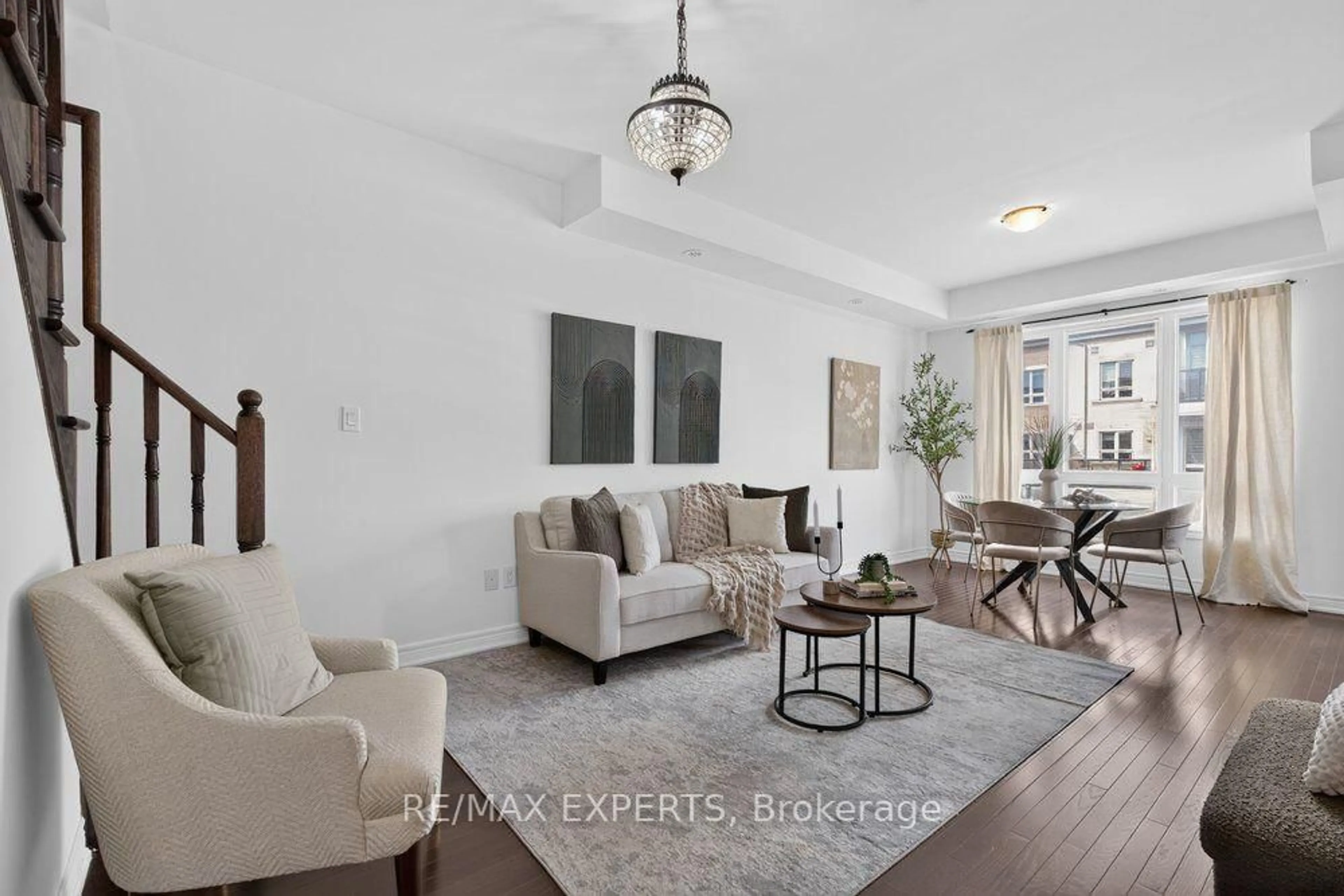 Living room with furniture, unknown for 125 Kayla Cres #19, Vaughan Ontario L6A 3P4