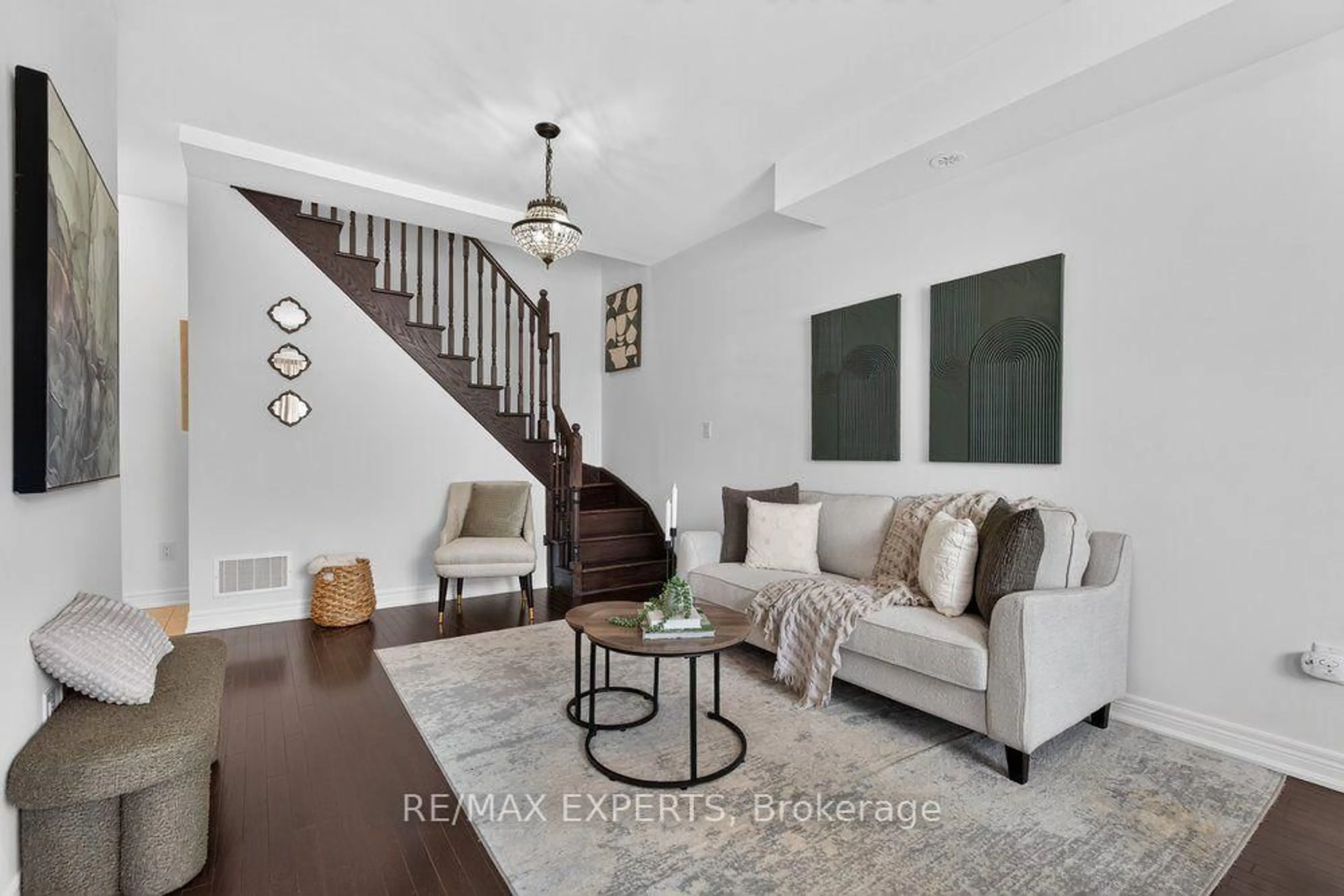 Unknown for 125 Kayla Cres #19, Vaughan Ontario L6A 3P4