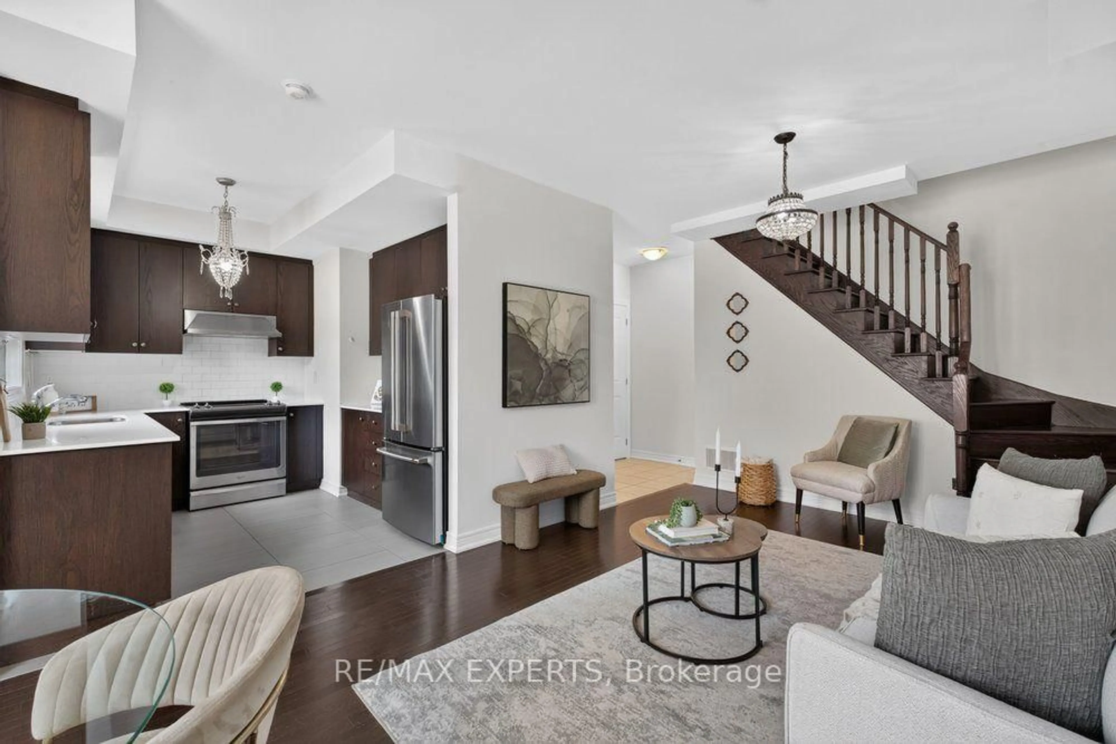Unknown for 125 Kayla Cres #19, Vaughan Ontario L6A 3P4
