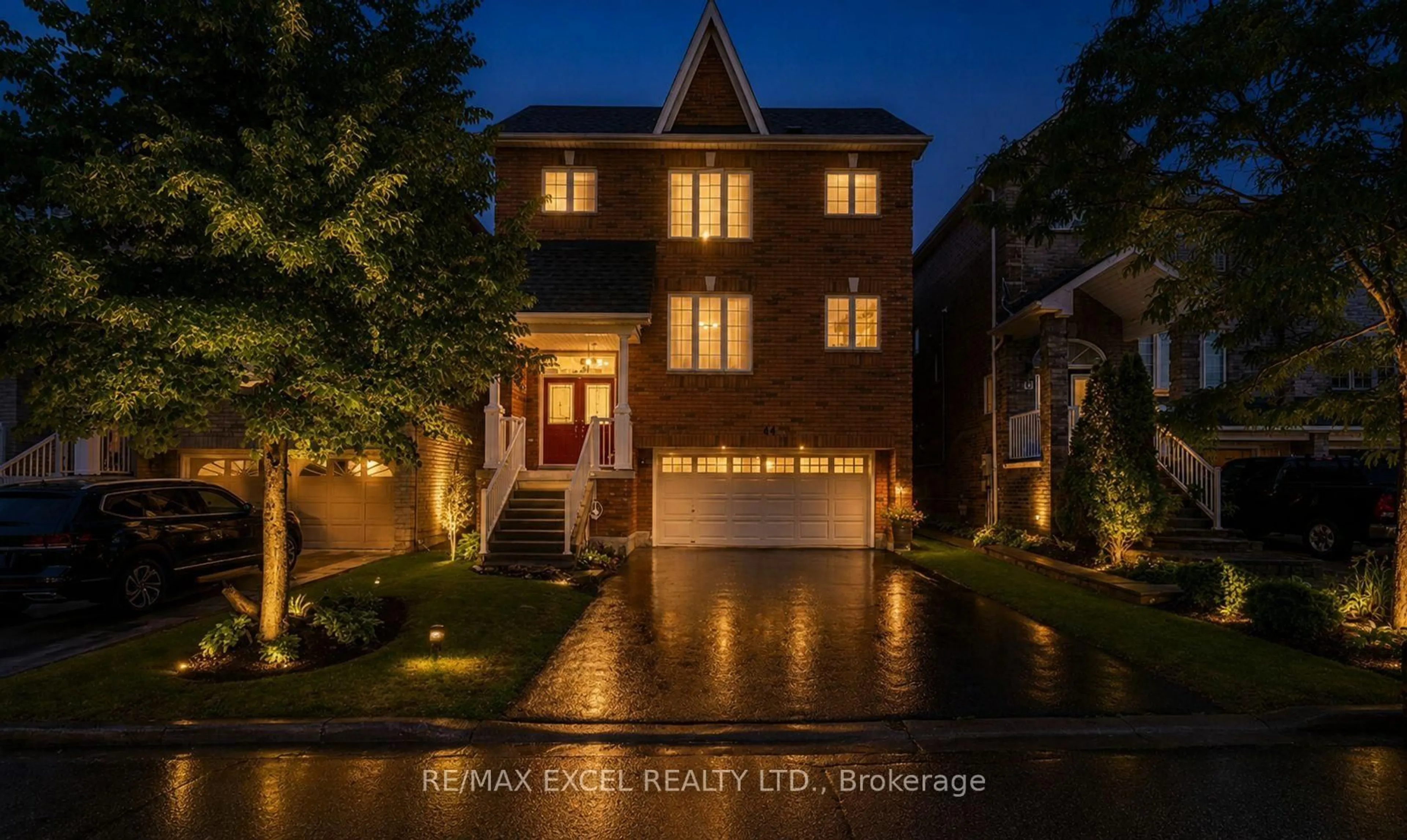 Home with brick exterior material, street for 44 Matthew Boyd Cres, Newmarket Ontario L3X 3C3