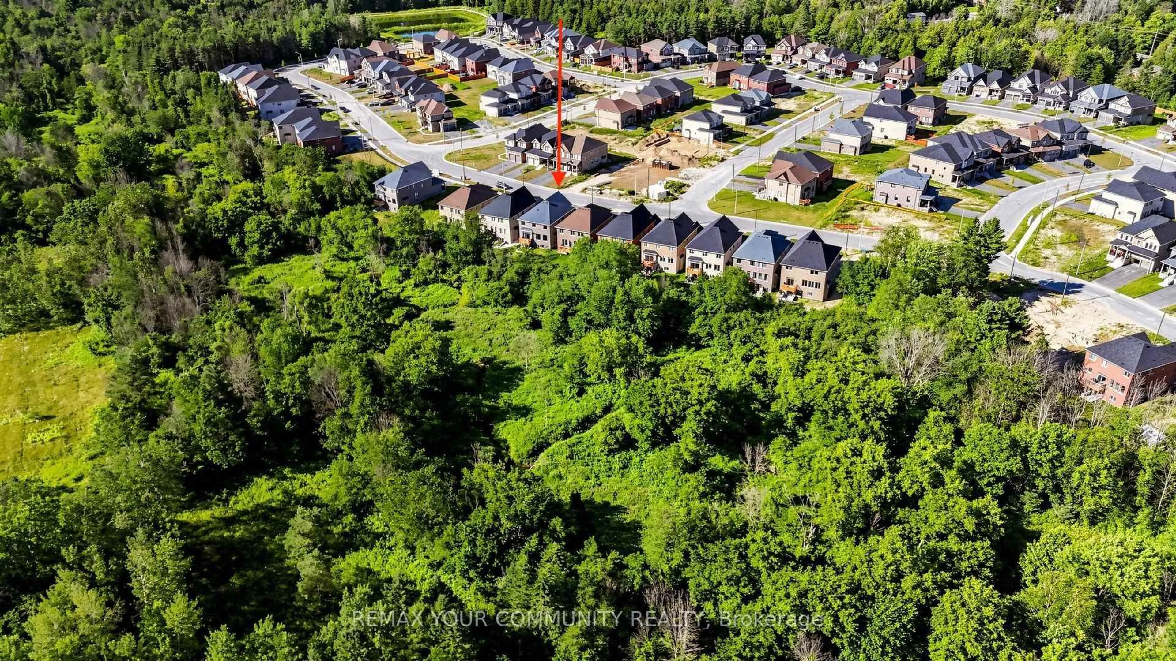 A pic from outside/outdoor area/front of a property/back of a property/a pic from drone, street for 32 Baycroft Blvd, Essa Ontario L0M 1B5