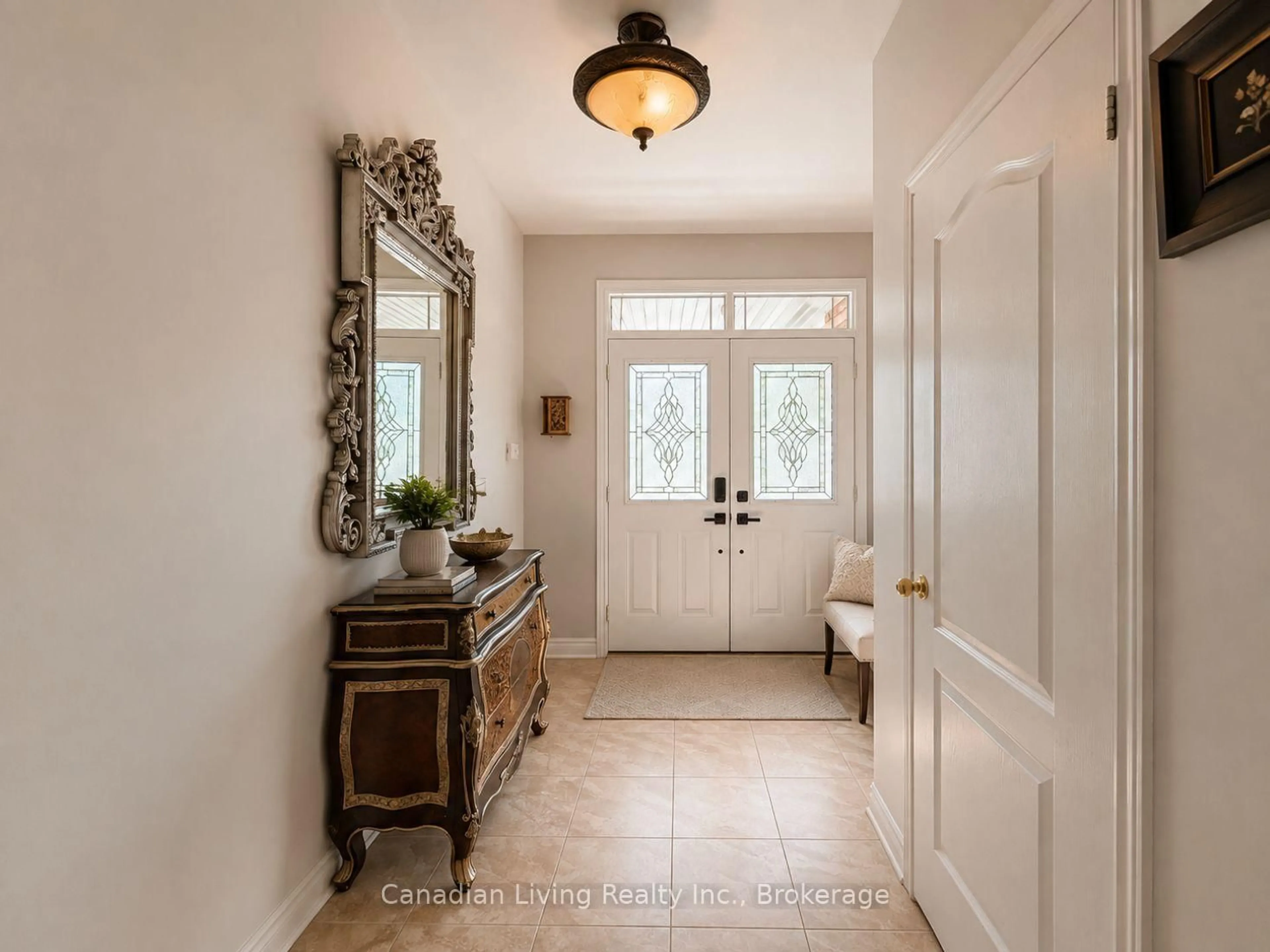 Indoor entryway for 136 Regatta Ave, Richmond Hill Ontario L4E 4R2