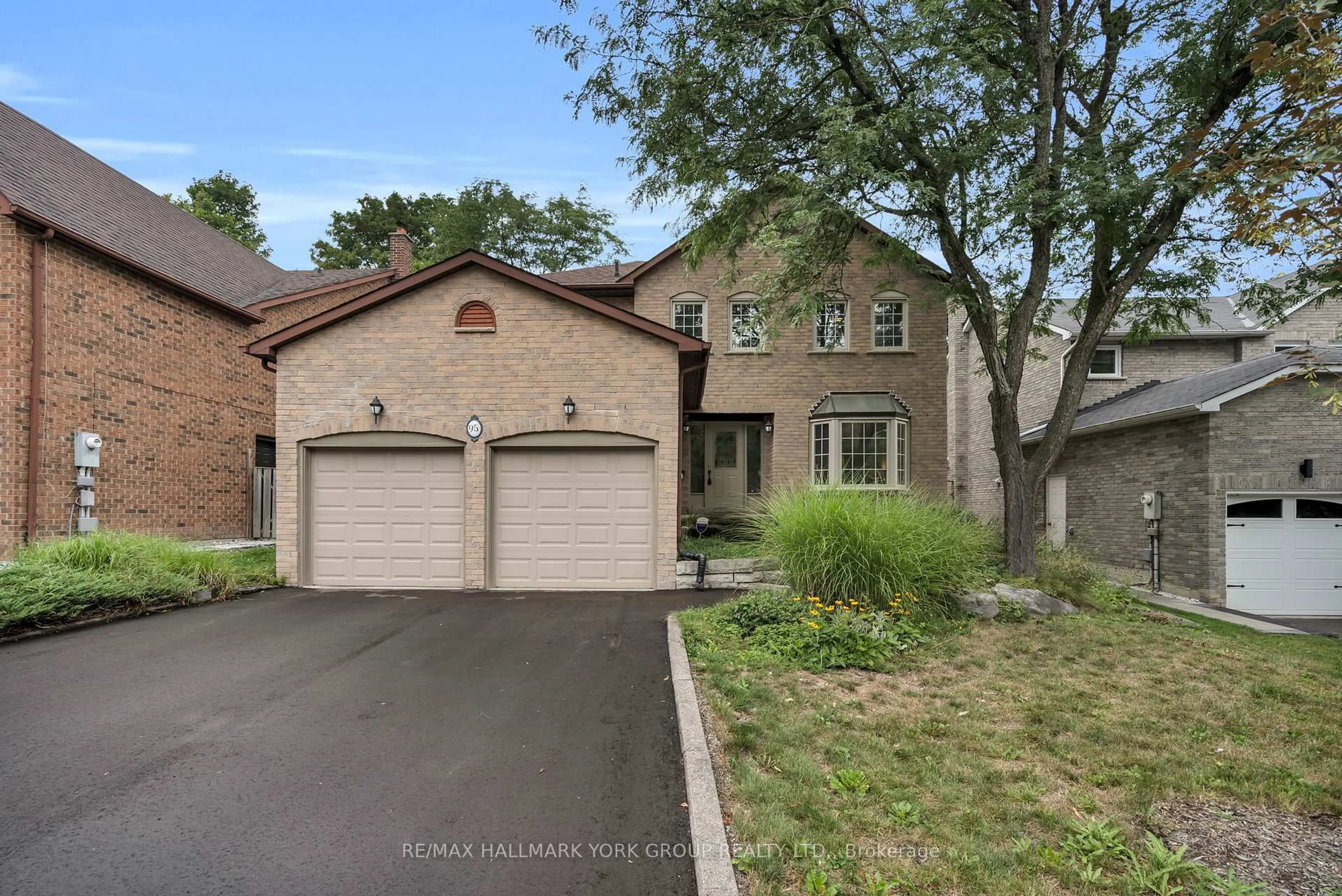 Home with brick exterior material, street for 95 Gilbank Dr, Aurora Ontario L4G 5E2