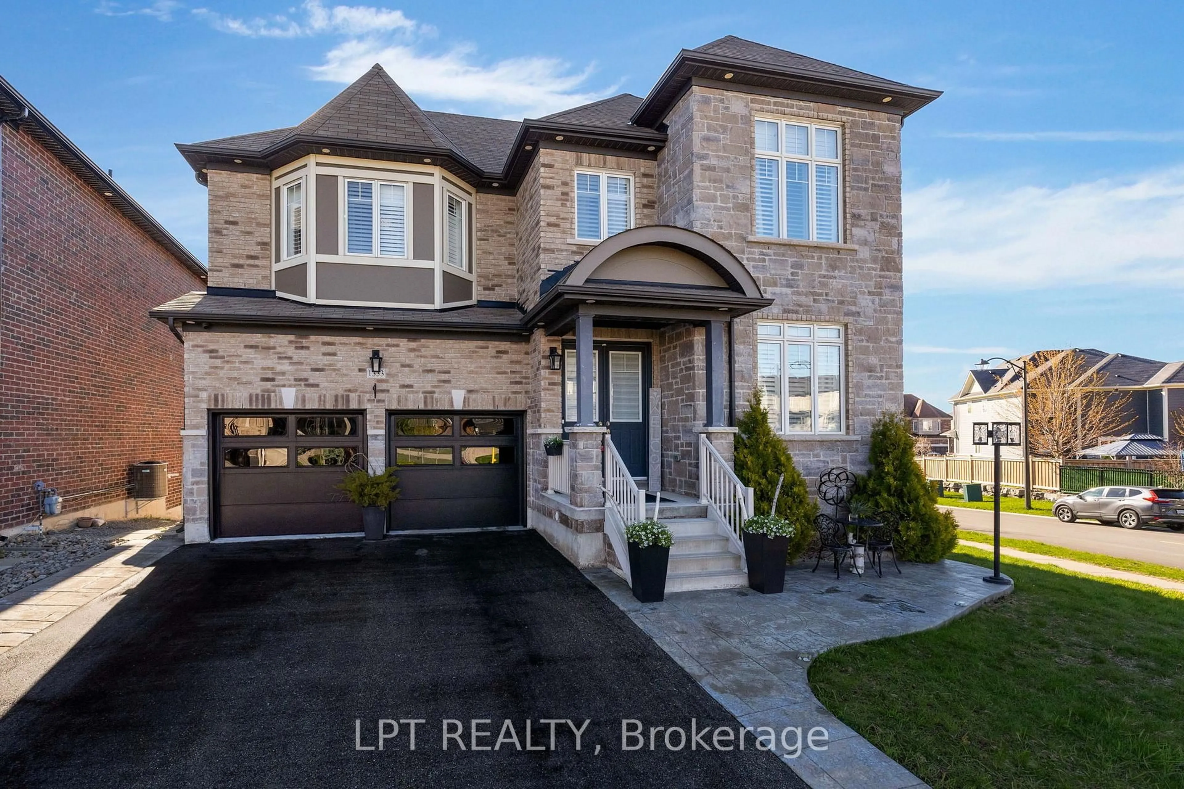 Home with brick exterior material, street for 1333 Harrington St, Innisfil Ontario L0L 1W0
