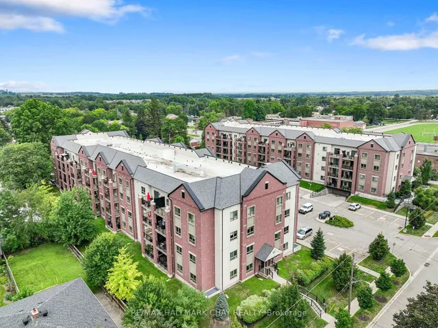 157 WELLINGTON St #404, New Tecumseth 2