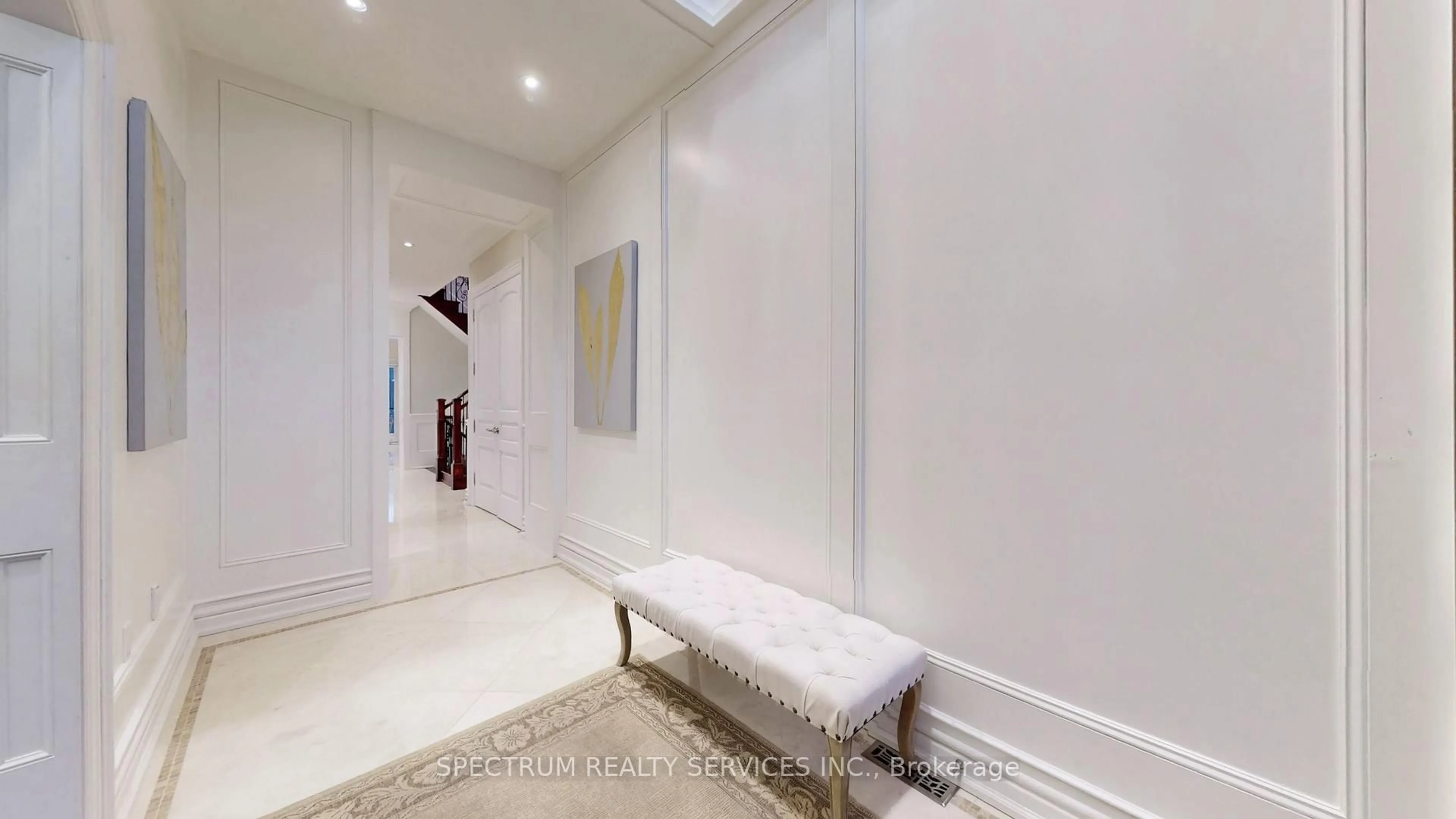 Indoor foyer for 223 Lennox Ave, Richmond Hill Ontario L4C 2A4