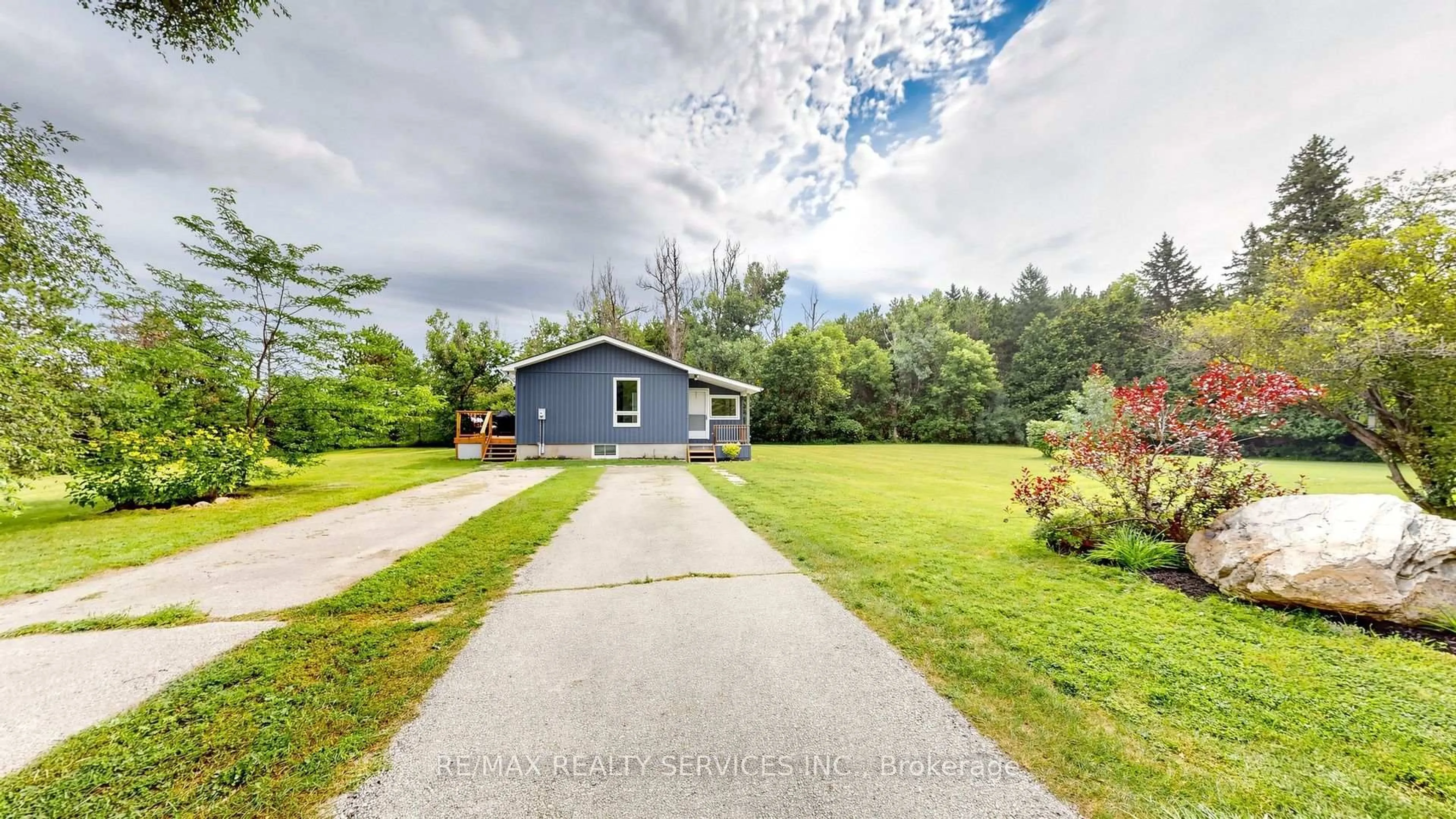 A pic from outside/outdoor area/front of a property/back of a property/a pic from drone, water/lake/river/ocean view for 9225 County 1 Rd, Adjala-Tosorontio Ontario L0N 1P0