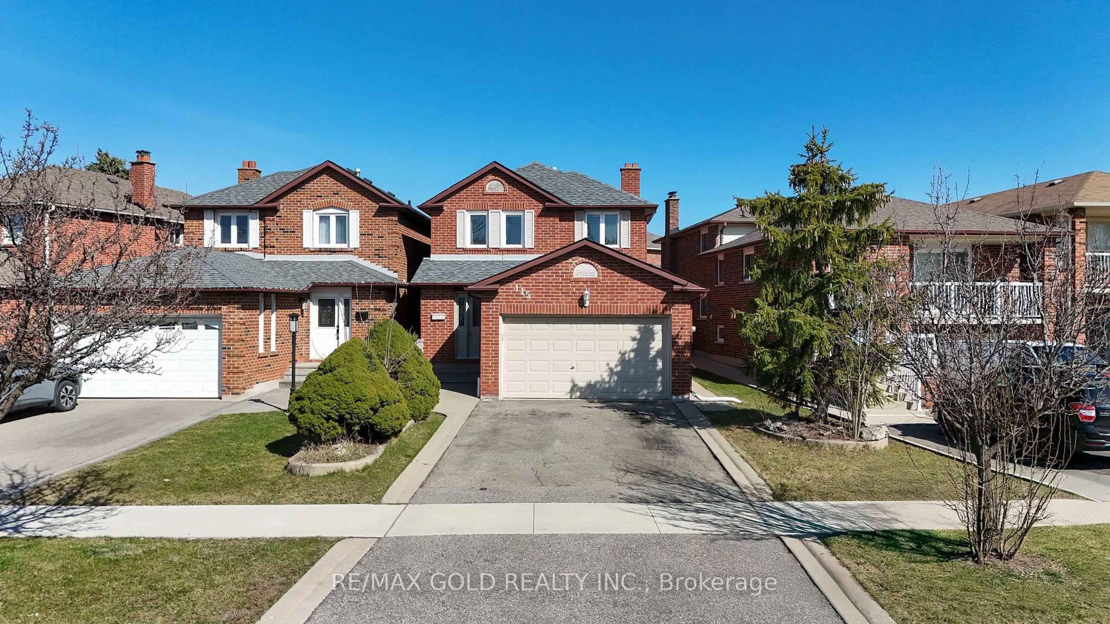 Home with brick exterior material, street for 115 Misty Meadow Dr, Vaughan Ontario L4L 3X1