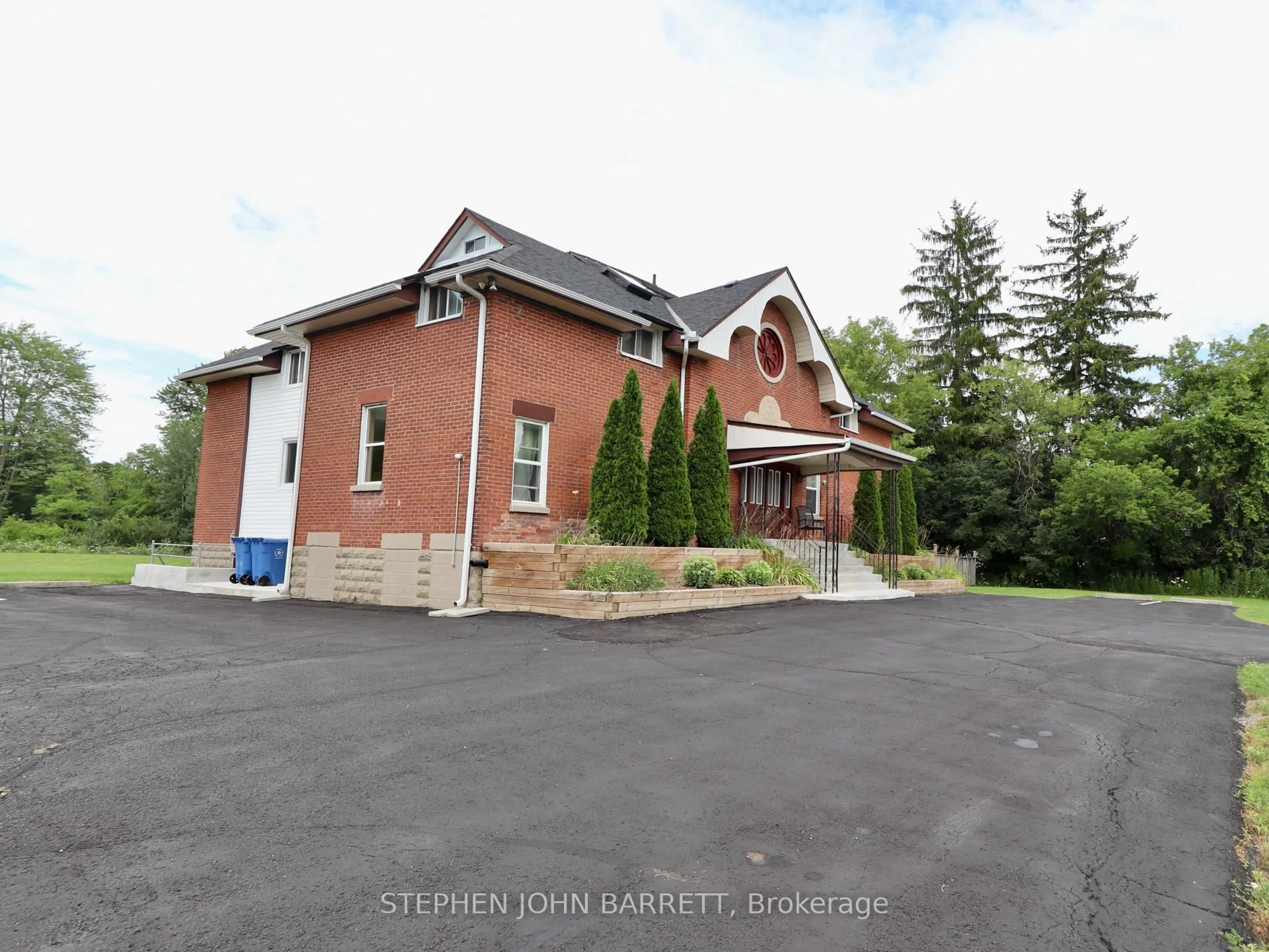 Unknown for 320 Pefferlaw Rd, Georgina Ontario L0E 1N0