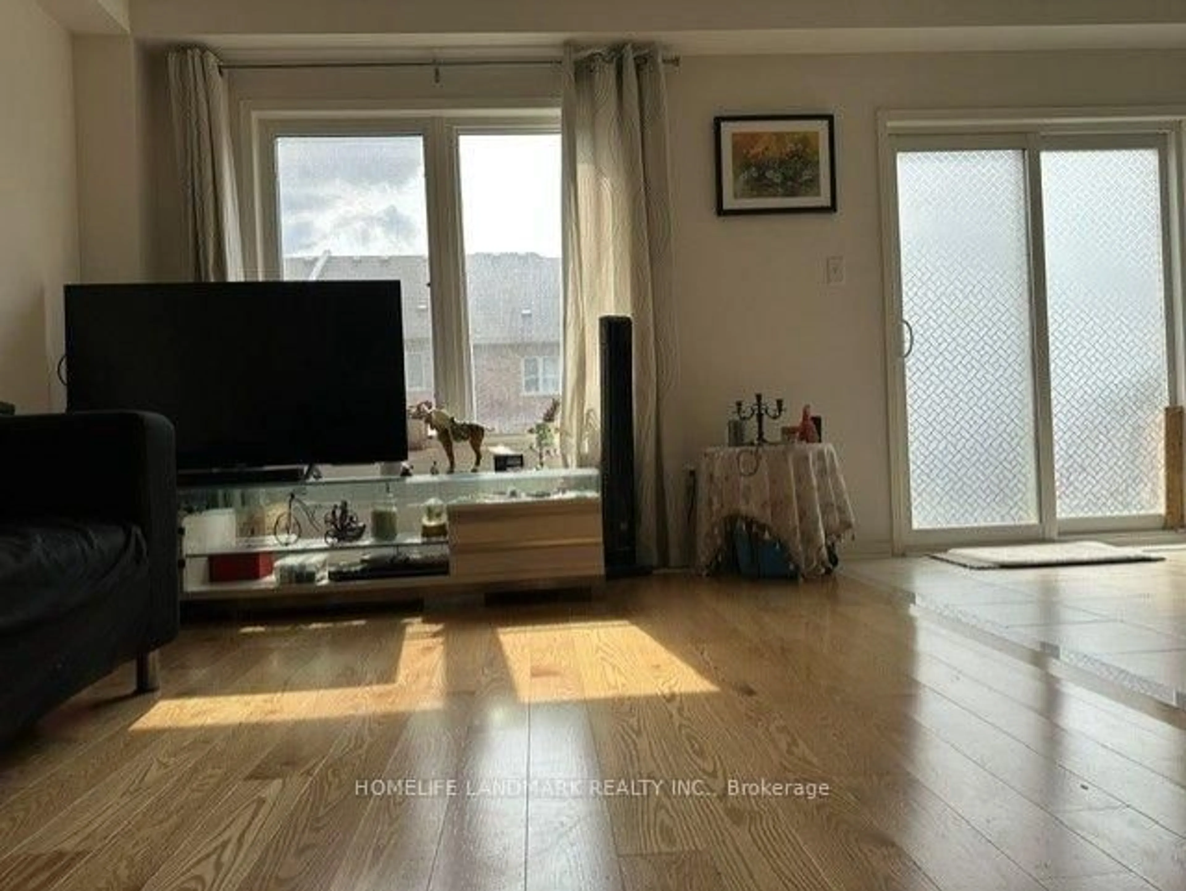 A pic of a room for 13 Eastwind Dr, Whitchurch-Stouffville Ontario L4A 0W6