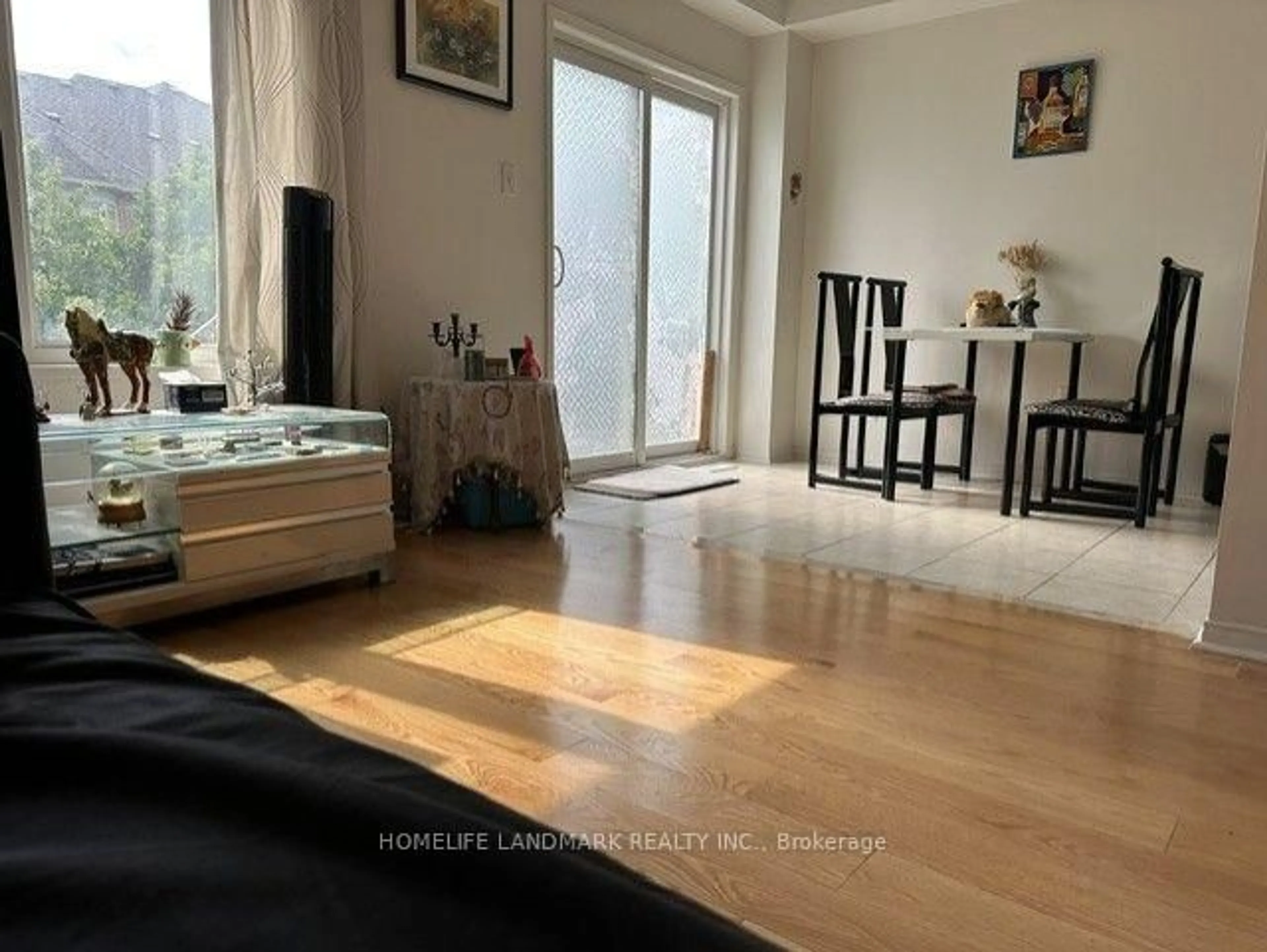 A pic of a room for 13 Eastwind Dr, Whitchurch-Stouffville Ontario L4A 0W6