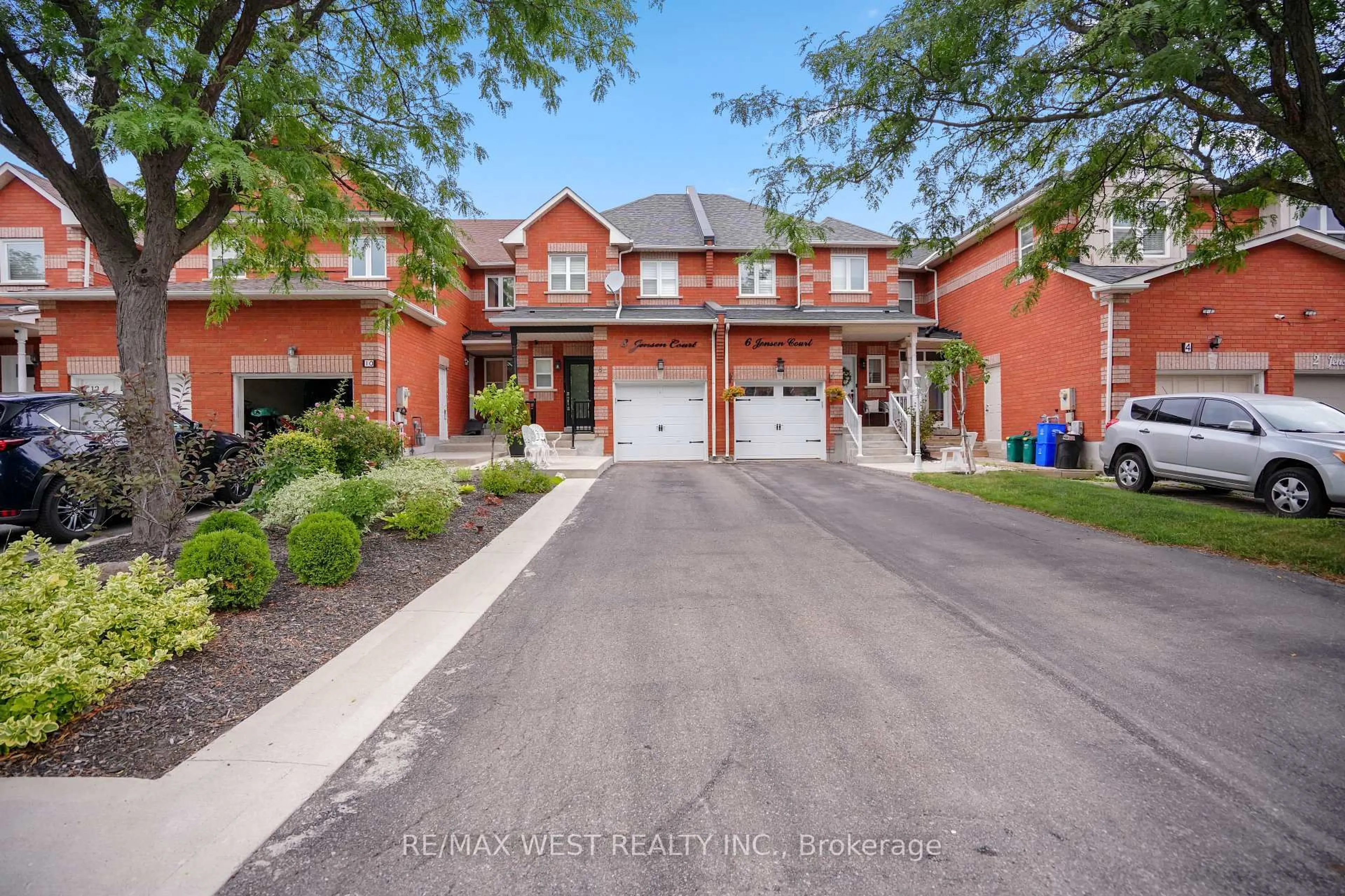Unknown for 8 Jensen Crt, Vaughan Ontario L6A 2T6