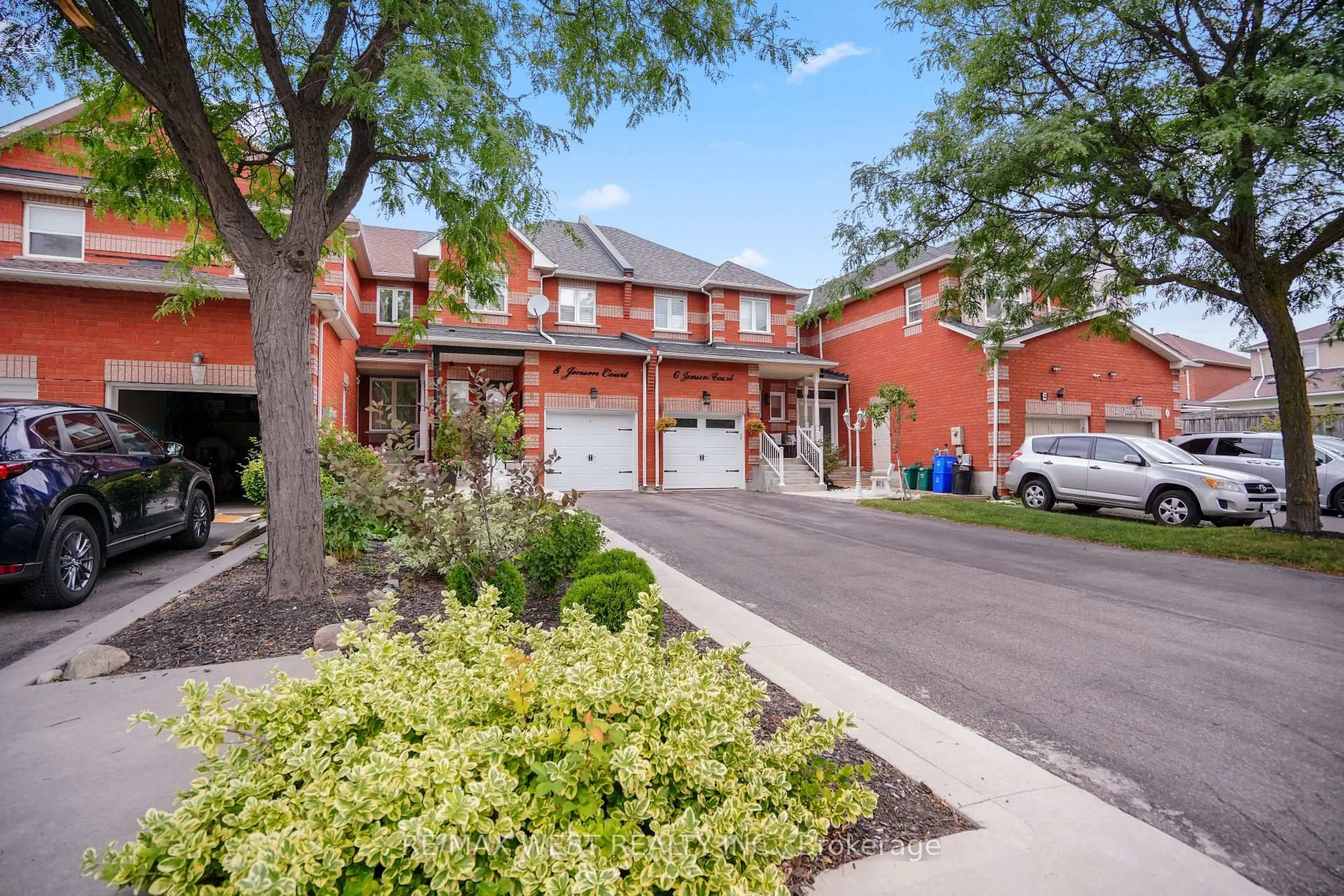 Home with brick exterior material, street for 8 Jensen Crt, Vaughan Ontario L6A 2T6