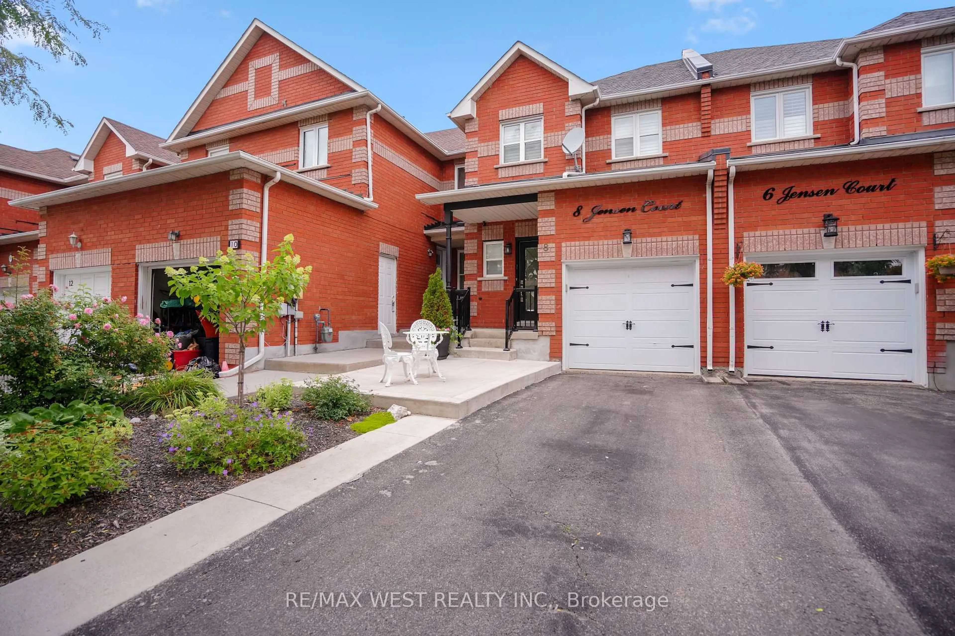 Home with brick exterior material, street for 8 Jensen Crt, Vaughan Ontario L6A 2T6