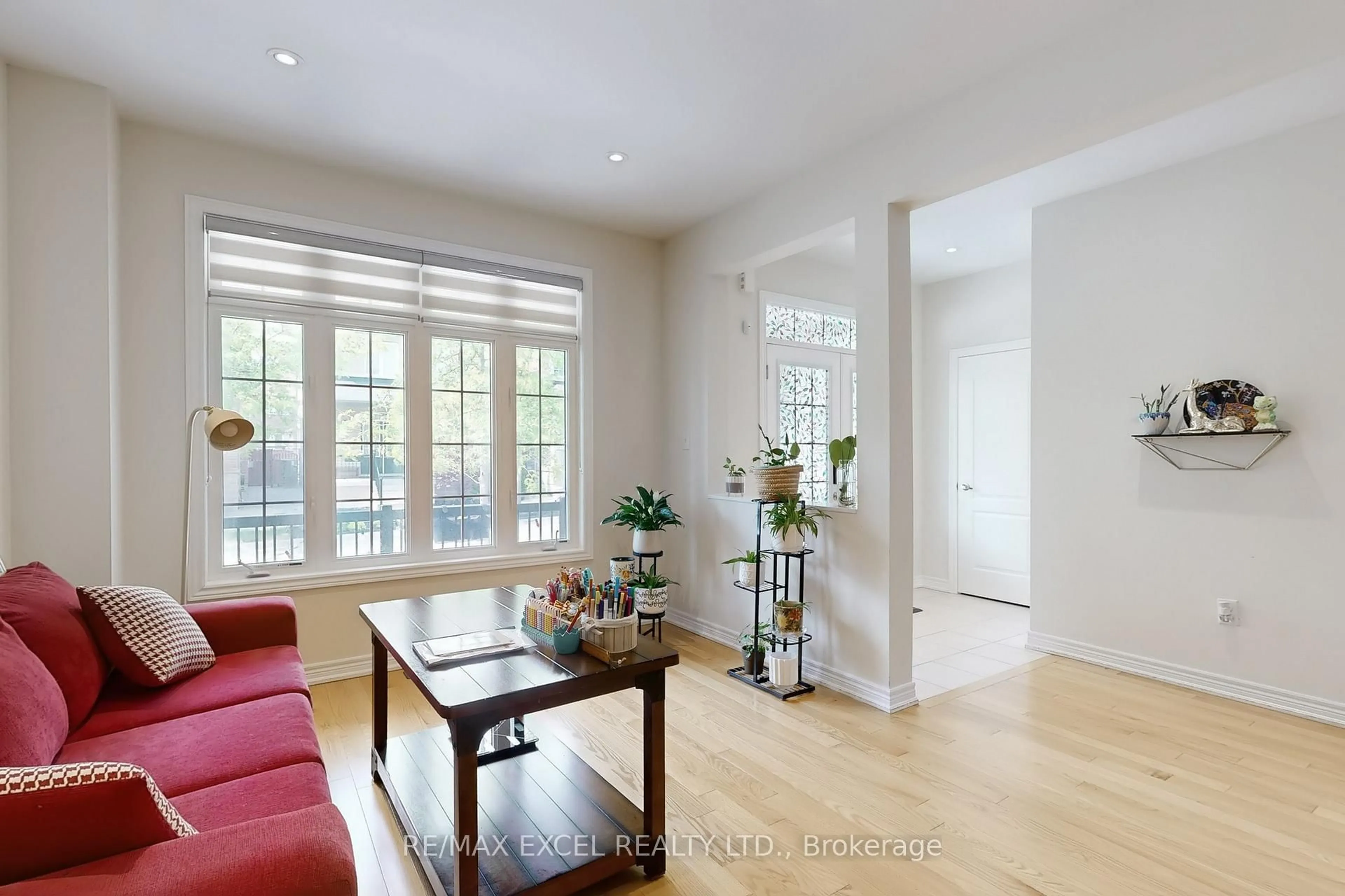 Unknown for 9 Sunnyside Hill Rd, Markham Ontario L6B 0X4