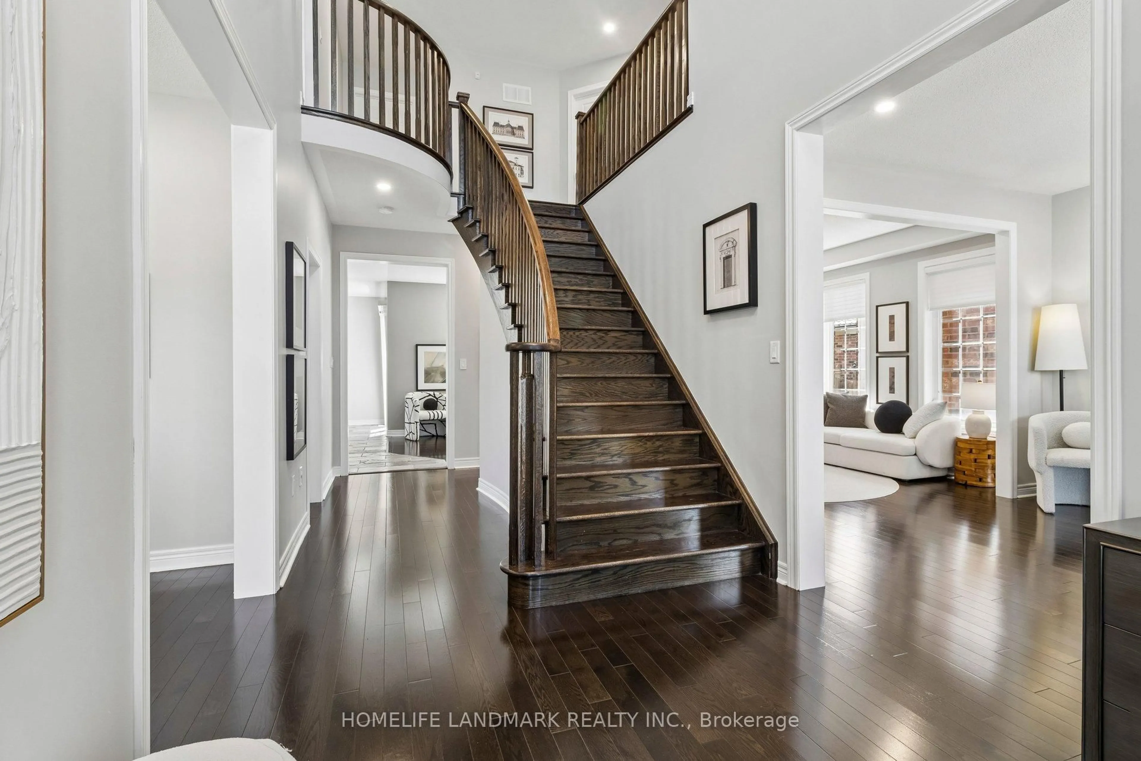 Indoor entryway for 45 Russell Dawson Rd, Markham Ontario L6C 0H1