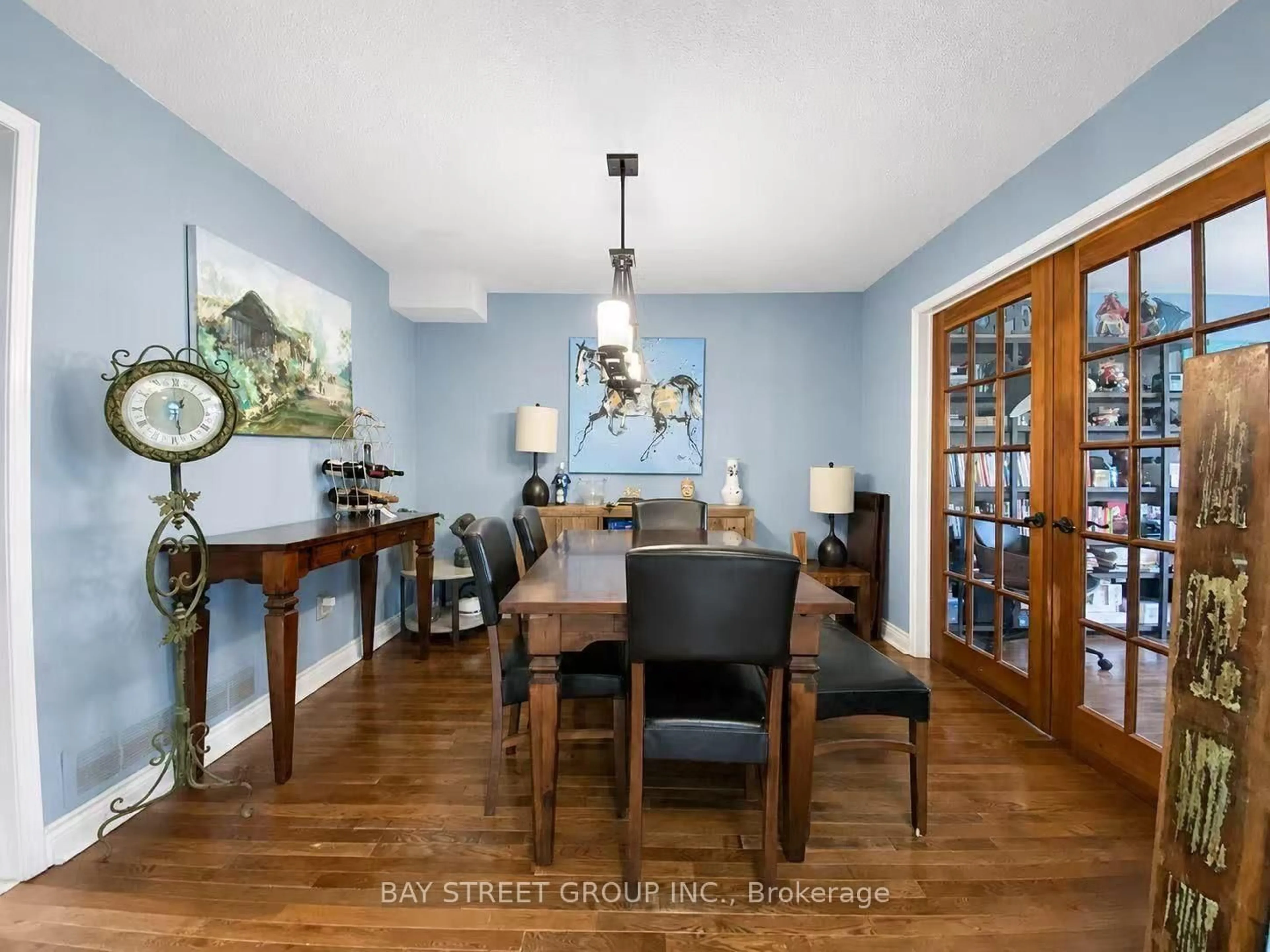 Dining room, wood/laminate floor for 304 Charlton Ave, Vaughan Ontario L4J 6H4