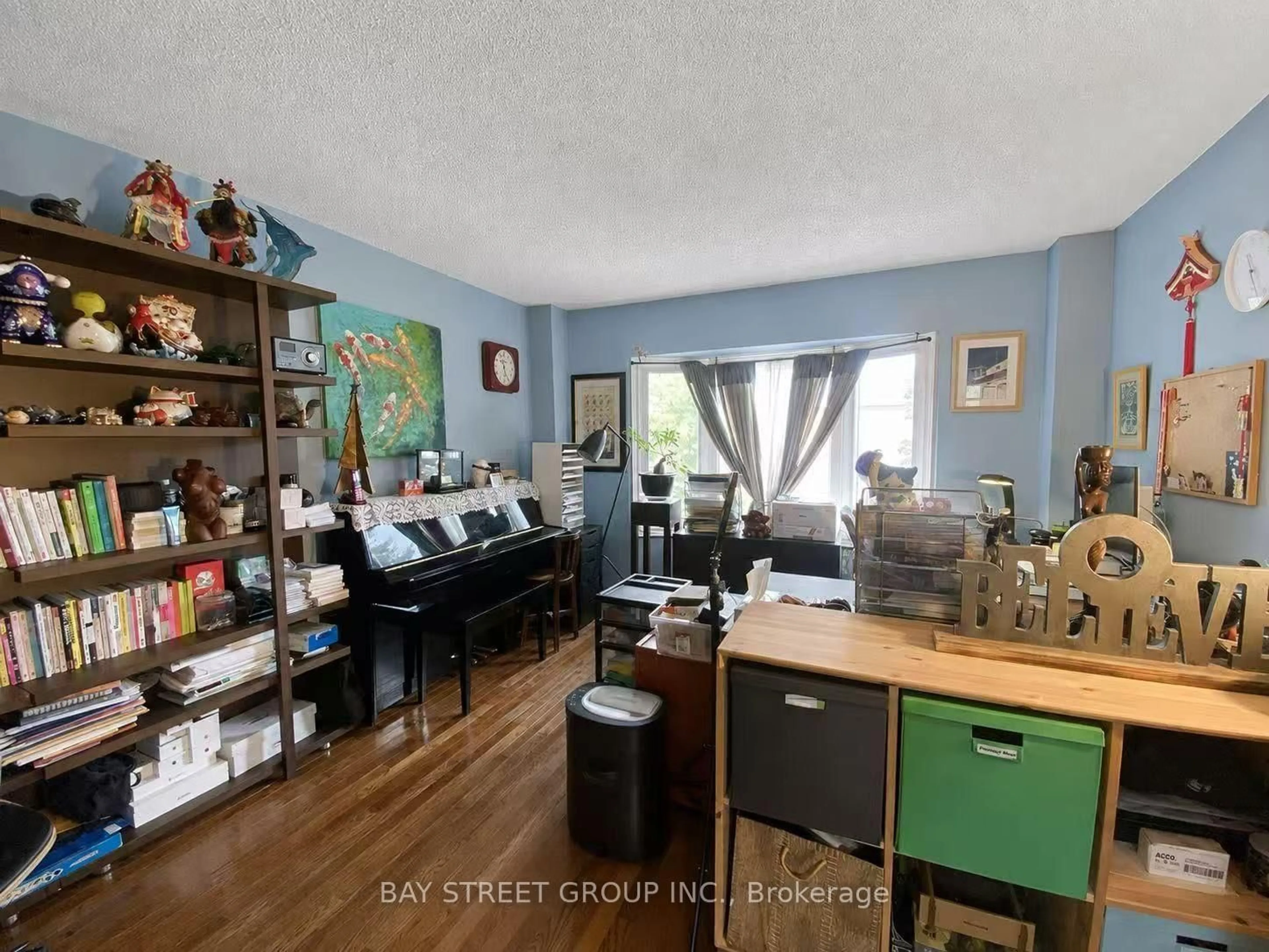 A pic of a room for 304 Charlton Ave, Vaughan Ontario L4J 6H4