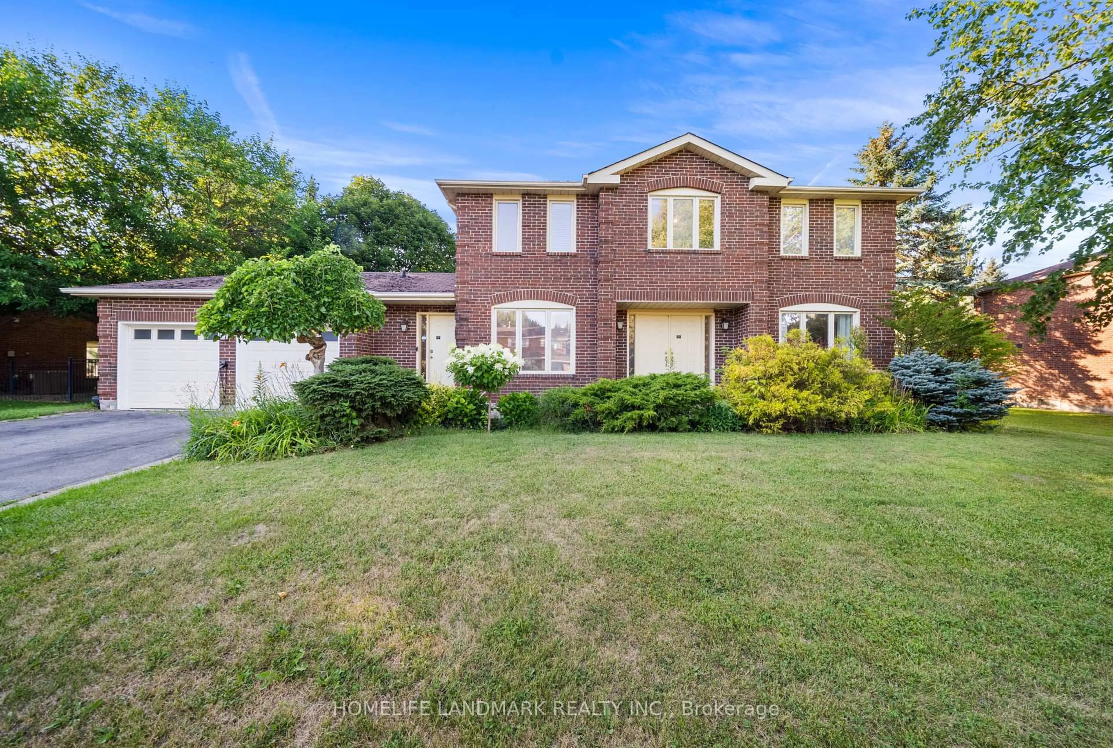 Home with brick exterior material, street for 148 Burton Grve, King Ontario L7B 1C7