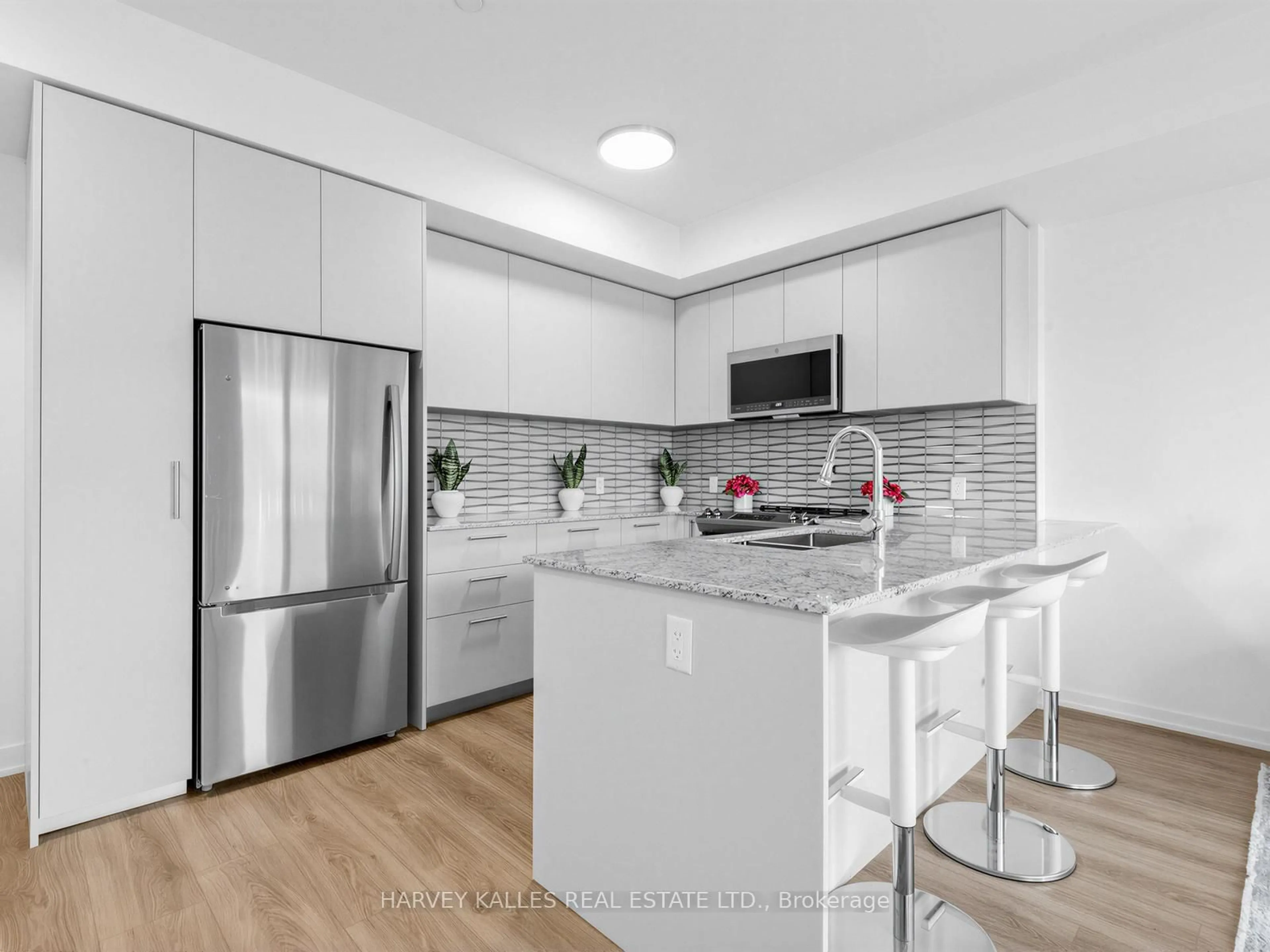 Unknown for 101 Cathedral High St #329, Markham Ontario L6C 3L8