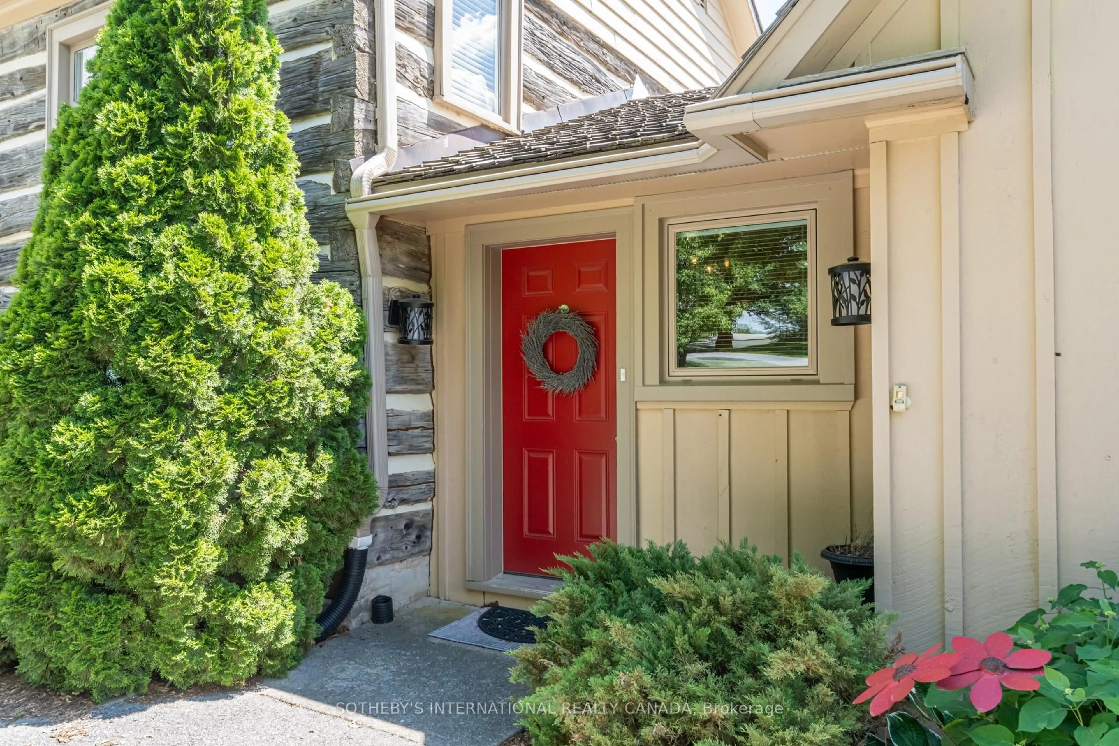 Indoor entryway for 995611 Mono-Adjala Townline, Adjala-Tosorontio Ontario L0N 1R0