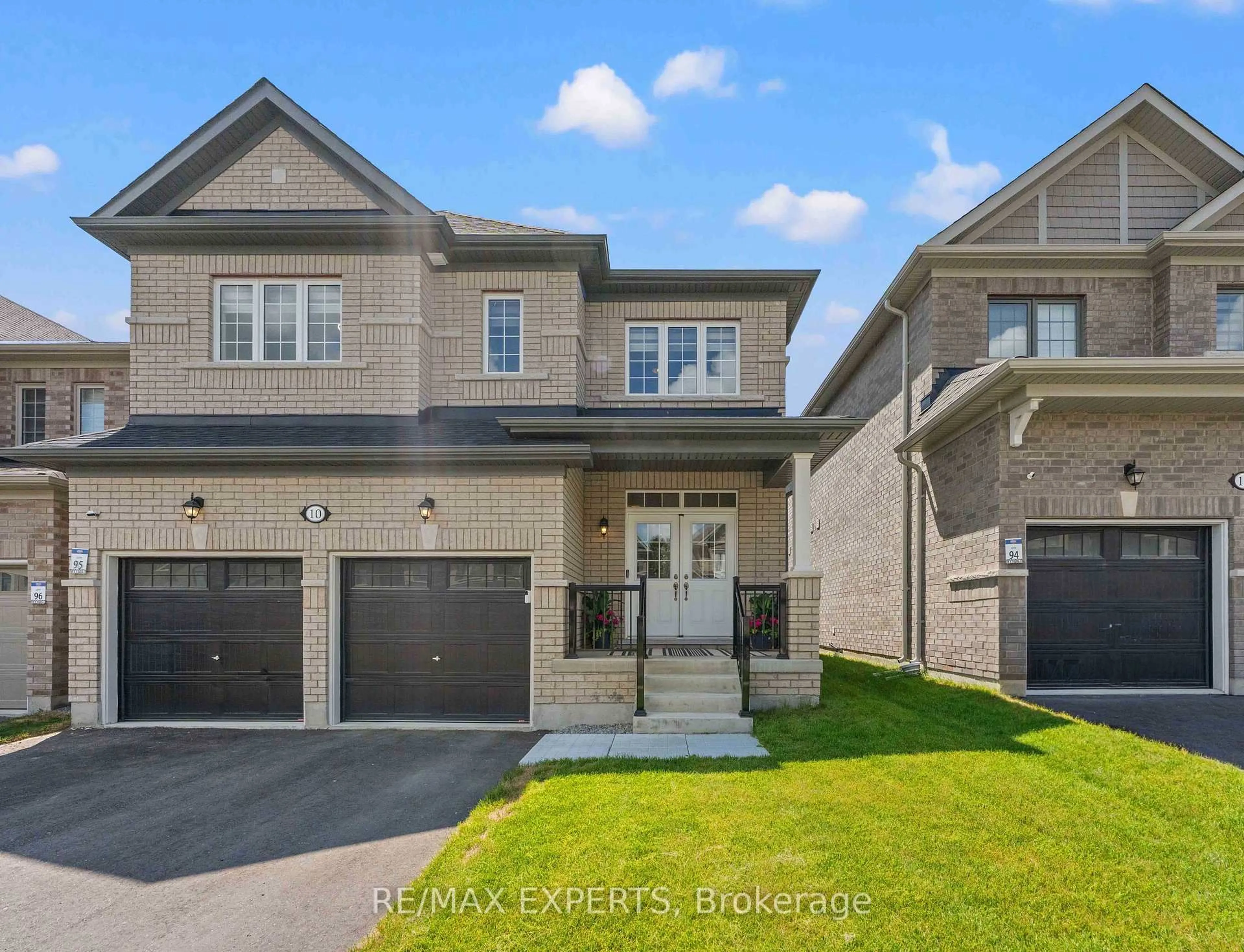 Home with brick exterior material, street for 10 Lawrence D. Pridham Ave, New Tecumseth Ontario L9R 1V4
