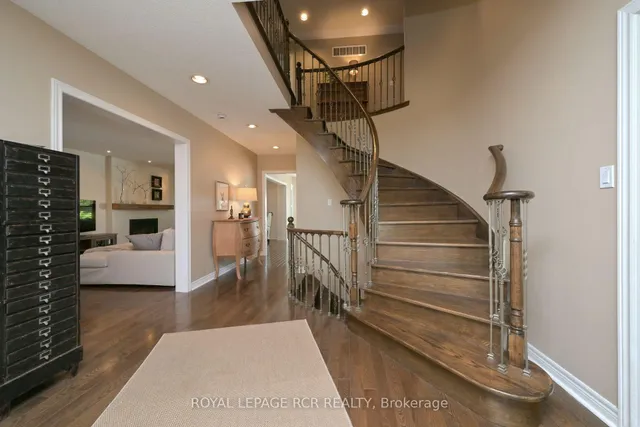 908 Schaeffer Otlk, Newmarket 5