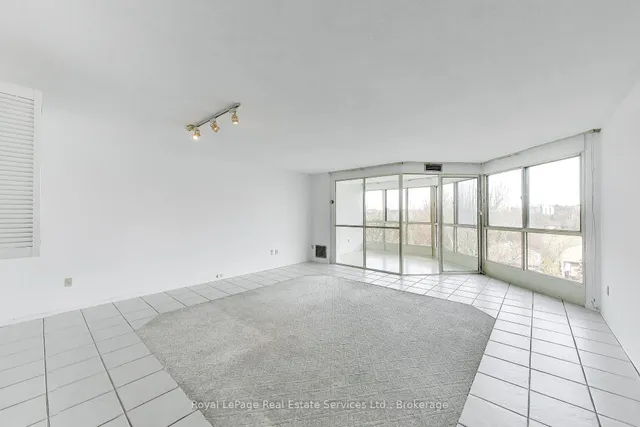 5 Weldrick Rd #611, Richmond Hill 2