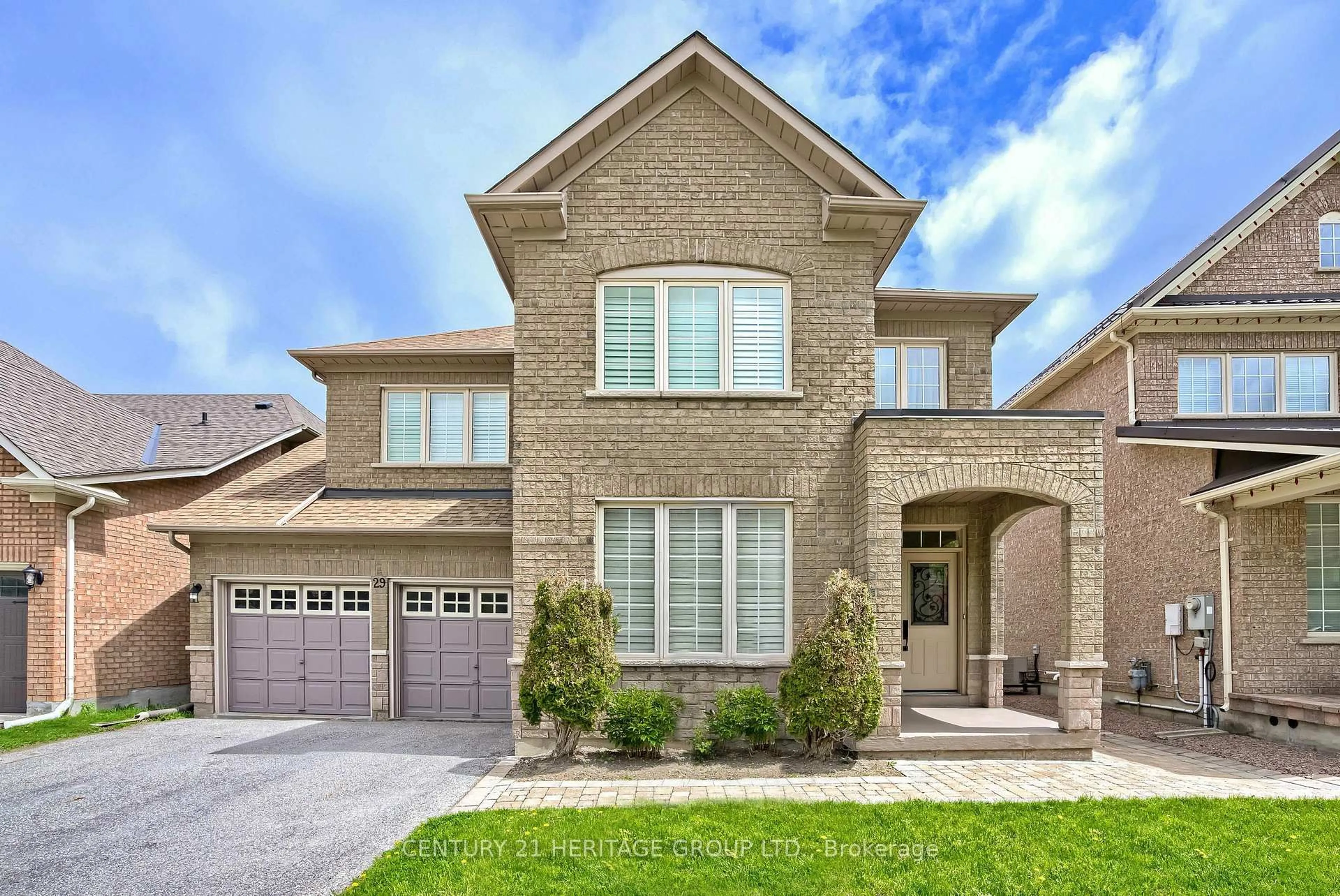 Home with brick exterior material, street for 29 Kingshill Rd, Richmond Hill Ontario L4E 4B1