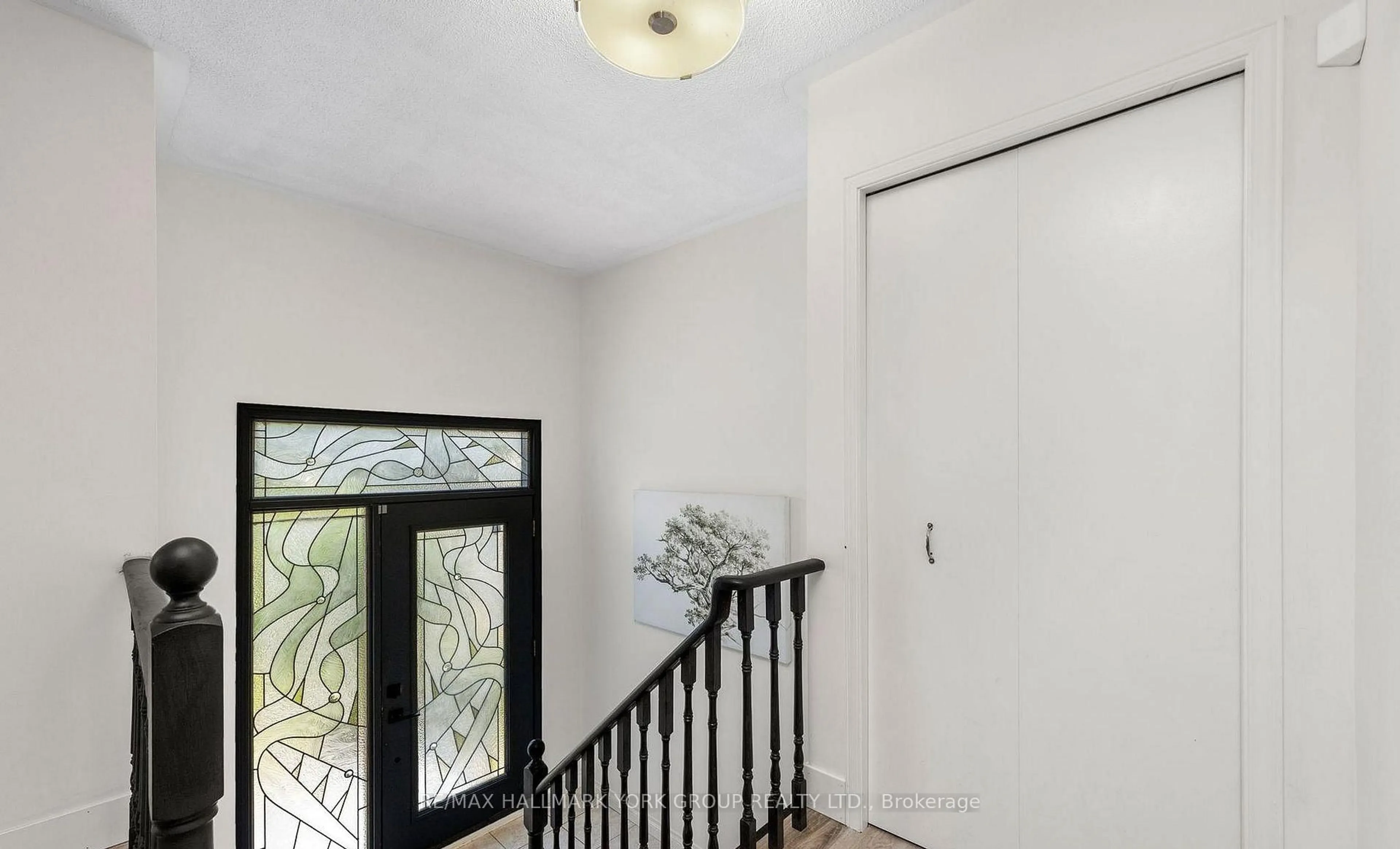 Indoor entryway for 79 Maplegrove Ave, Bradford West Gwillimbury Ontario L3Z 1R9