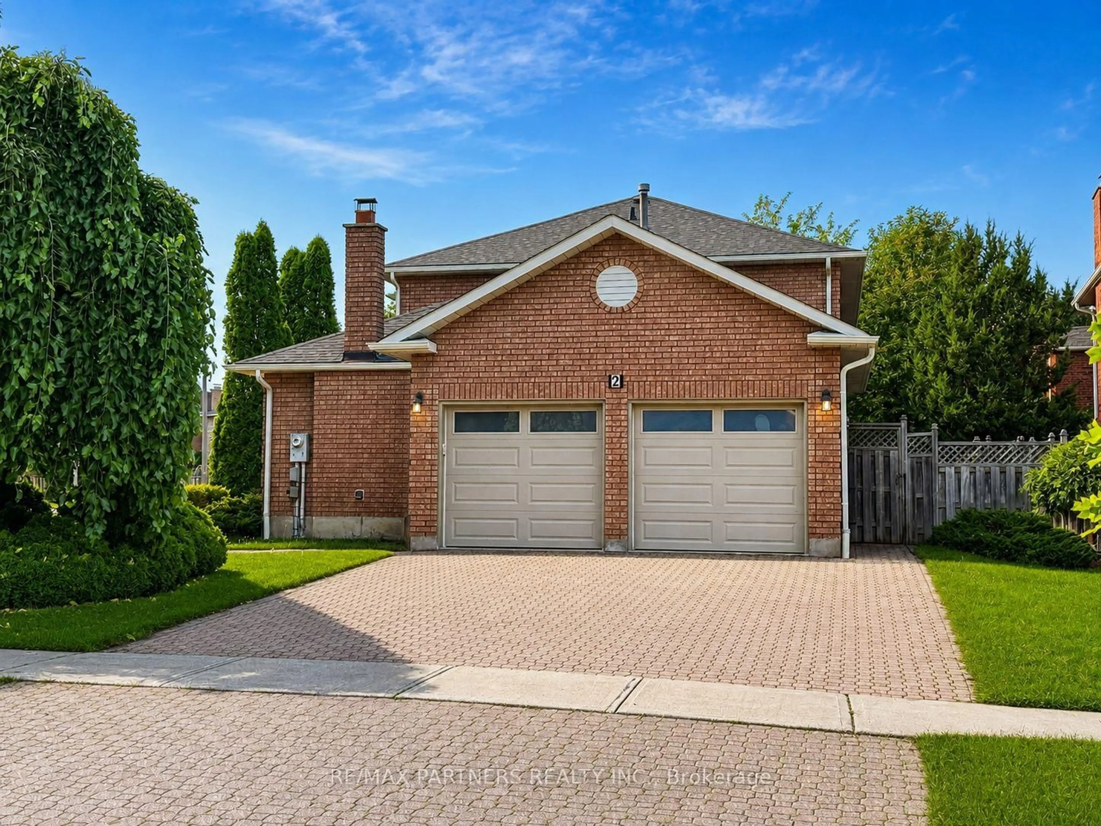 Home with brick exterior material, street for 2 Glenhurst Rd, Richmond Hill Ontario L4B 2C9