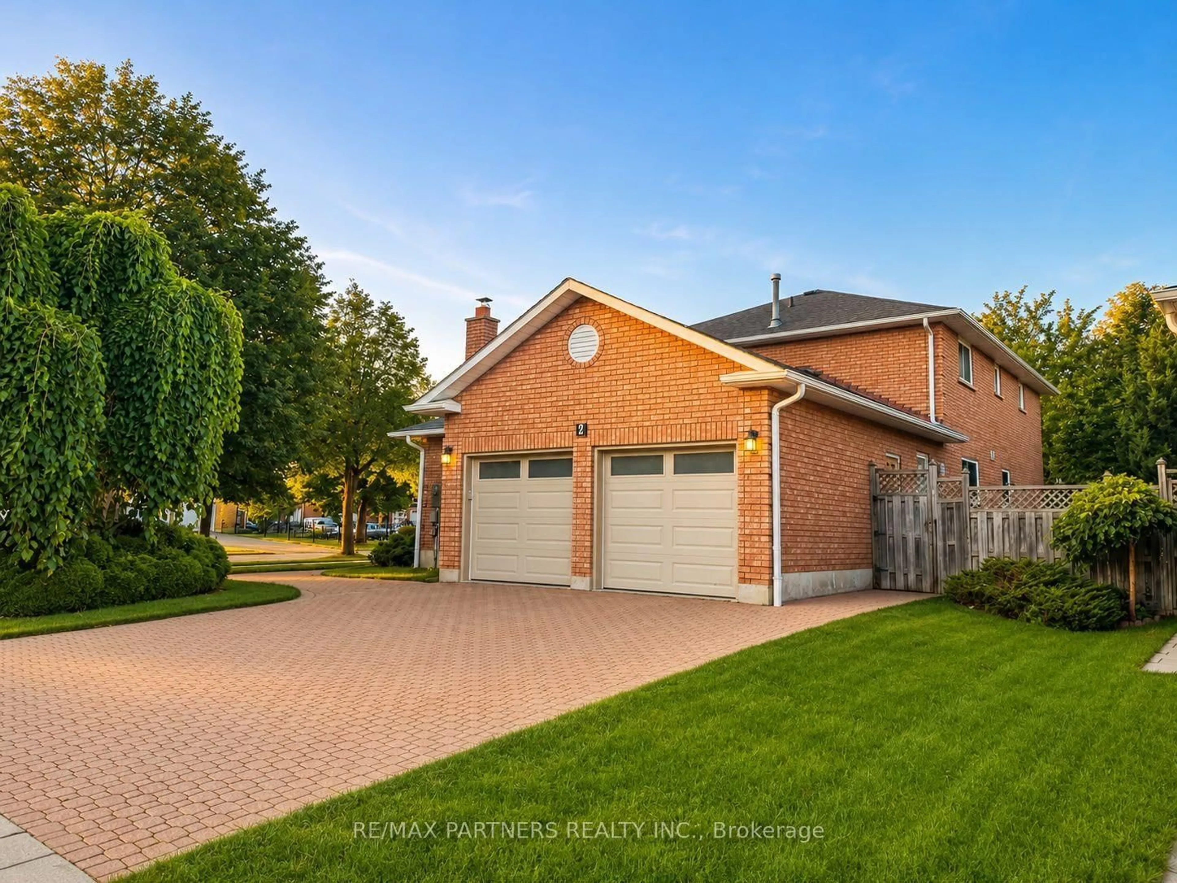 Home with brick exterior material, street for 2 Glenhurst Rd, Richmond Hill Ontario L4B 2C9