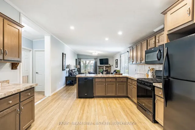37 Hawthorne Dr, Innisfil 5