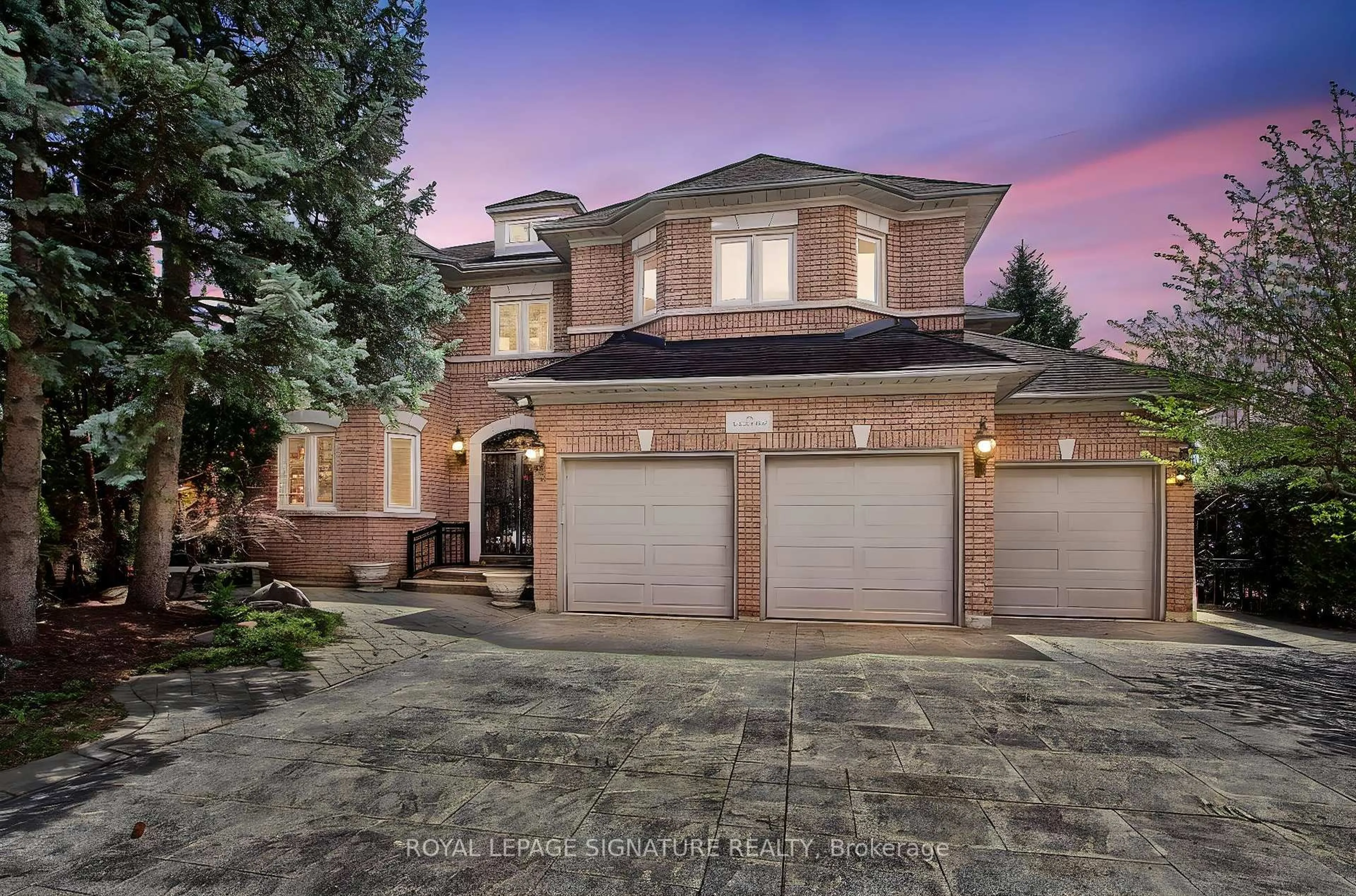 Home with brick exterior material, street for 70 Graydon Cres, Richmond Hill Ontario L4B 3W7